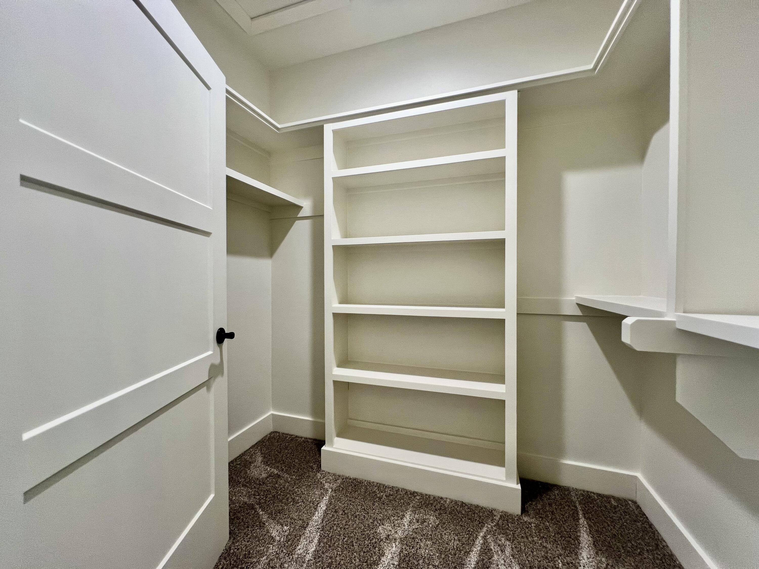 409 Silverwood Circle Property Photo 14