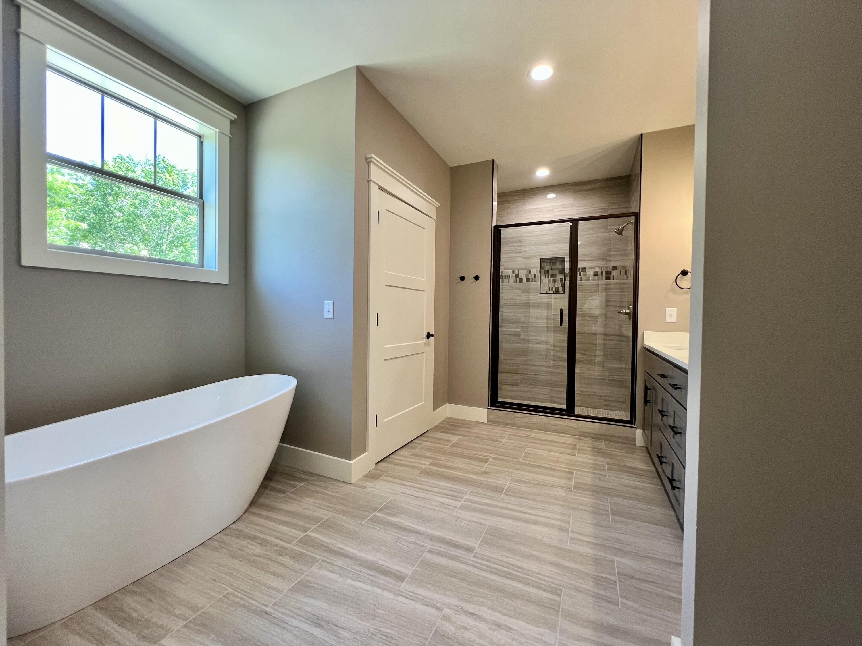 409 Silverwood Circle Property Photo 16