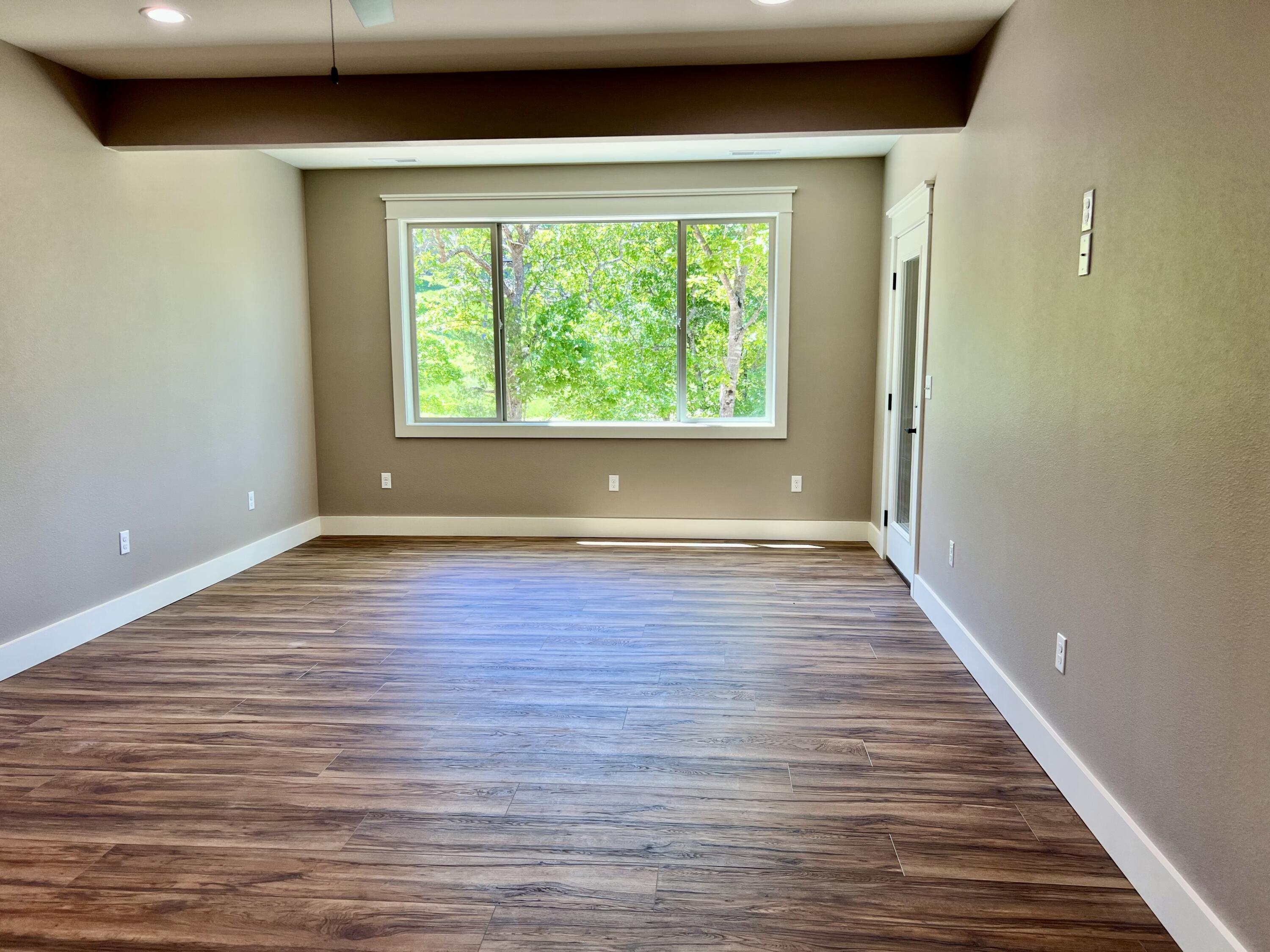 409 Silverwood Circle Property Photo 22