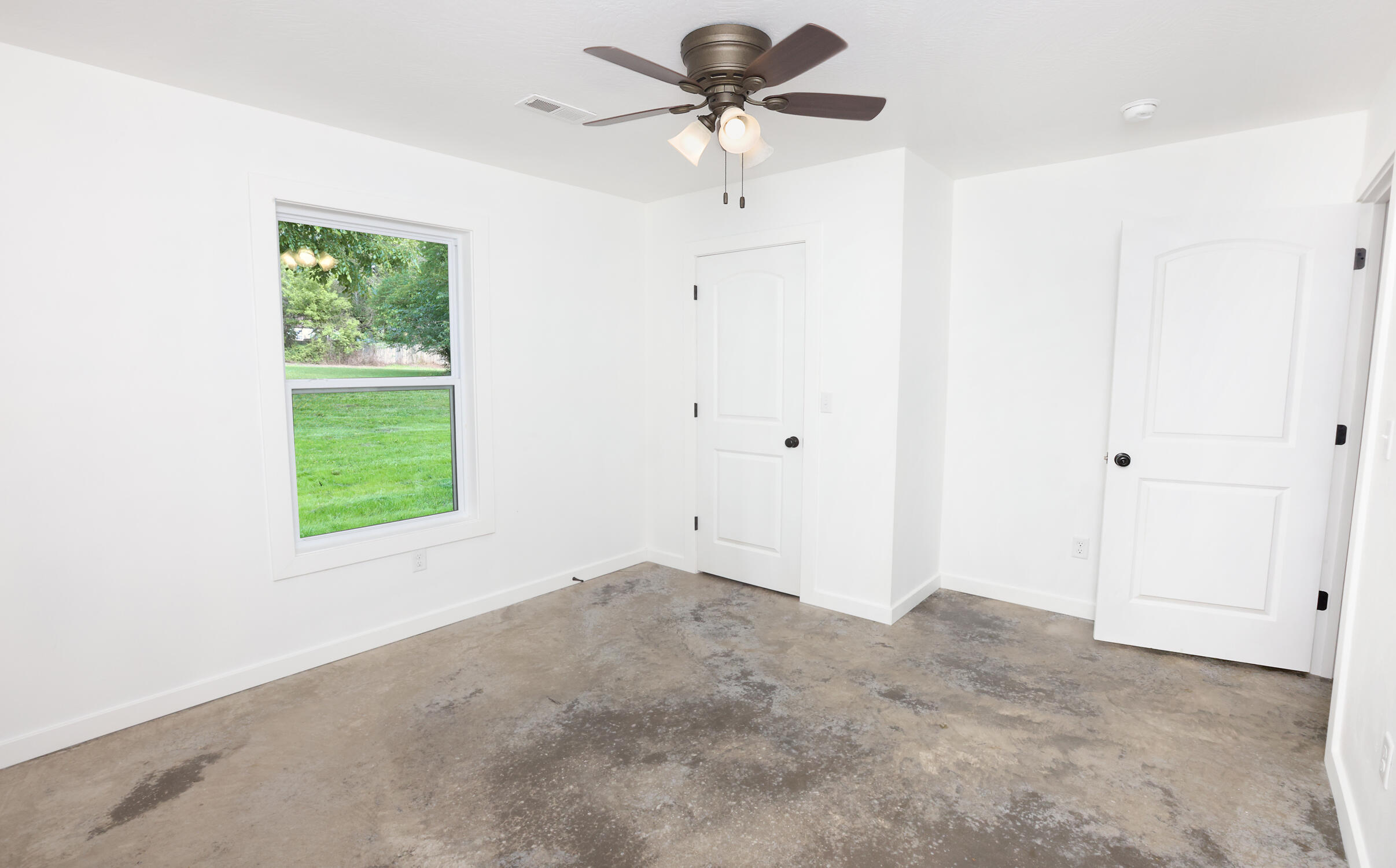 326 North Olive Street Property Photo 10