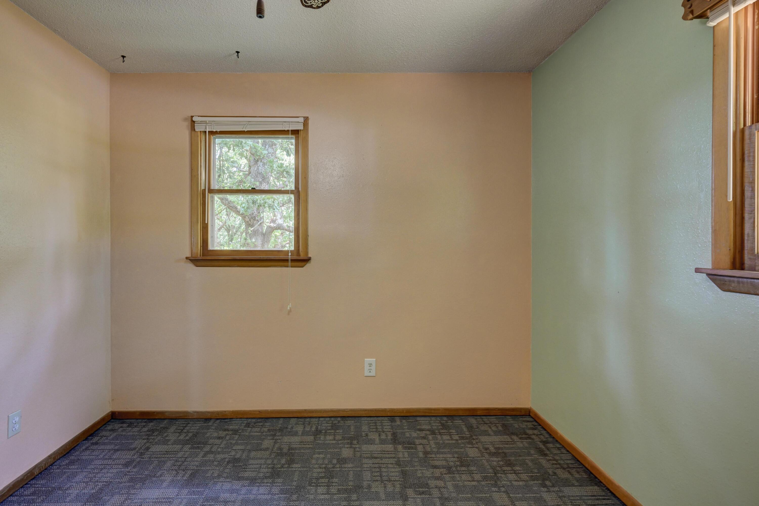 1507 Hilldale Drive Property Photo 13