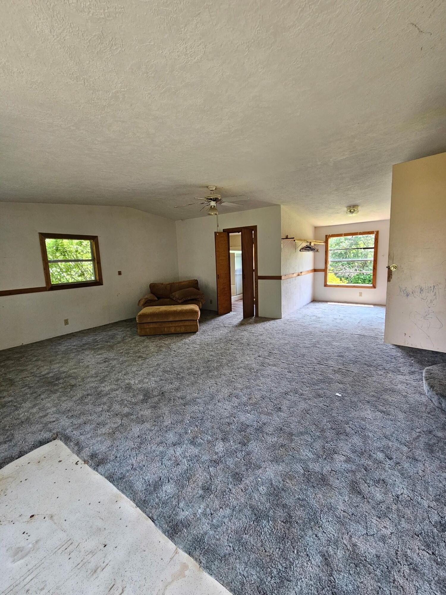 998 Post Oak Property Photo 5