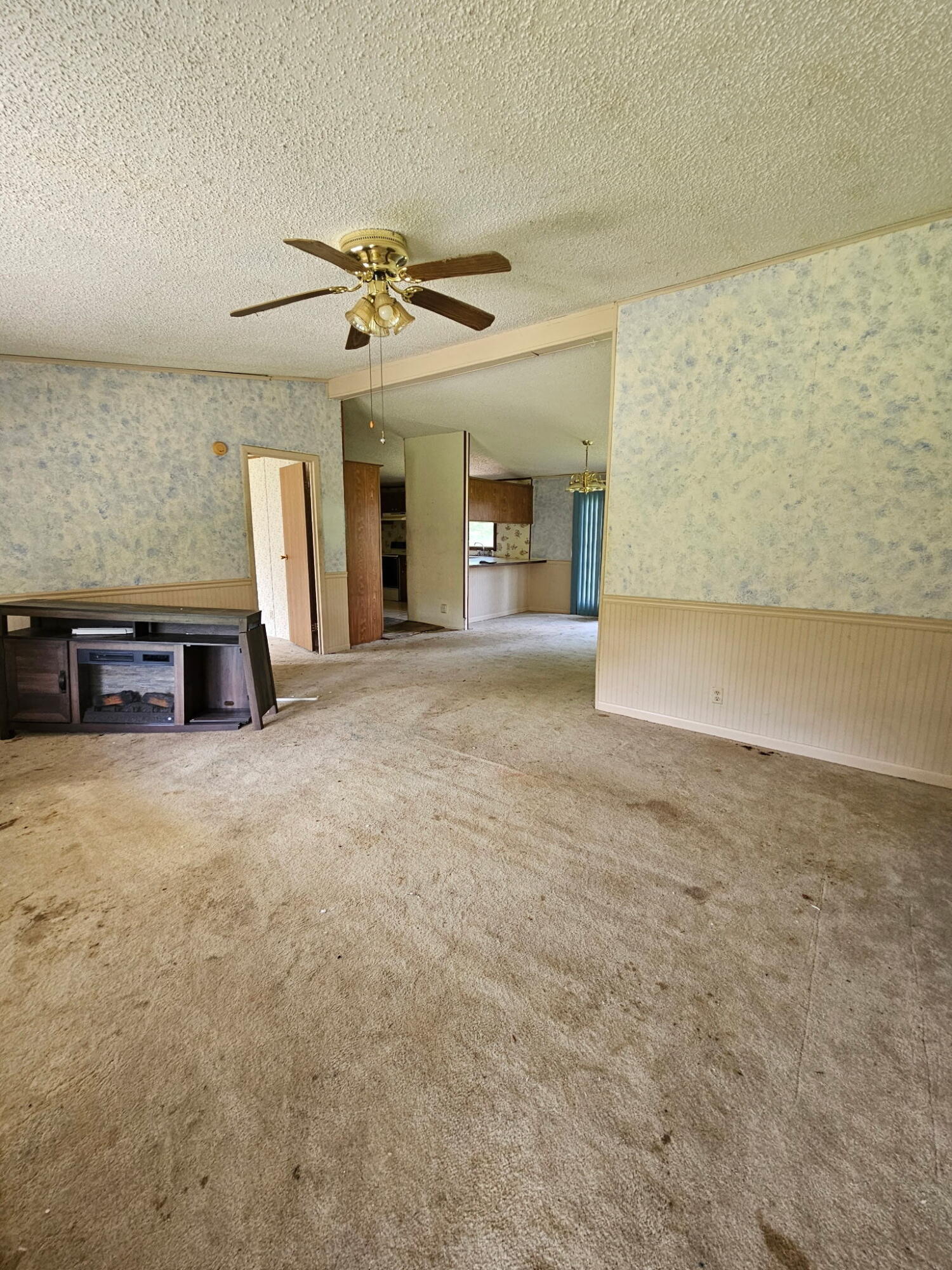 998 Post Oak Property Photo 6