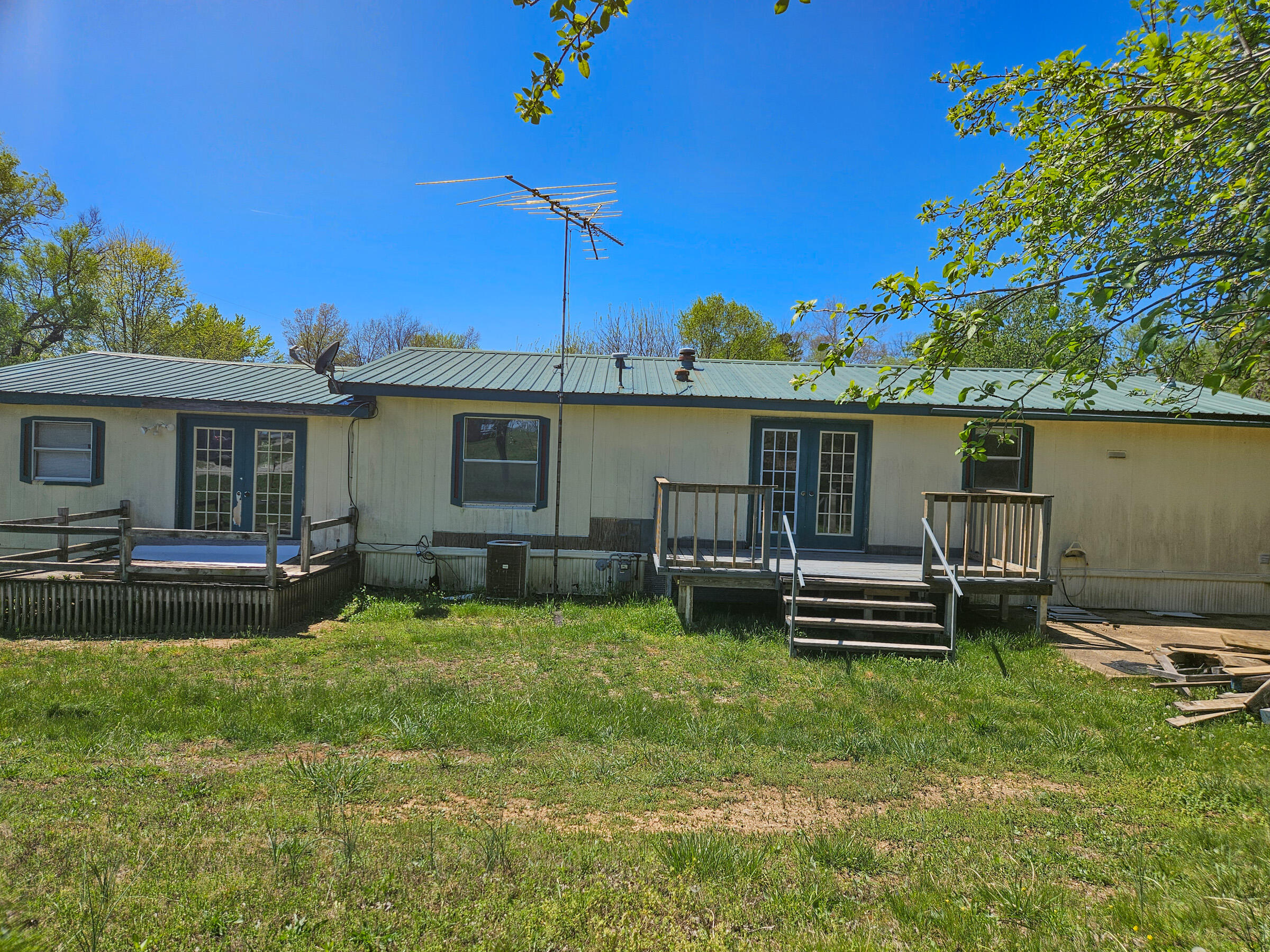 998 Post Oak Property Photo 28