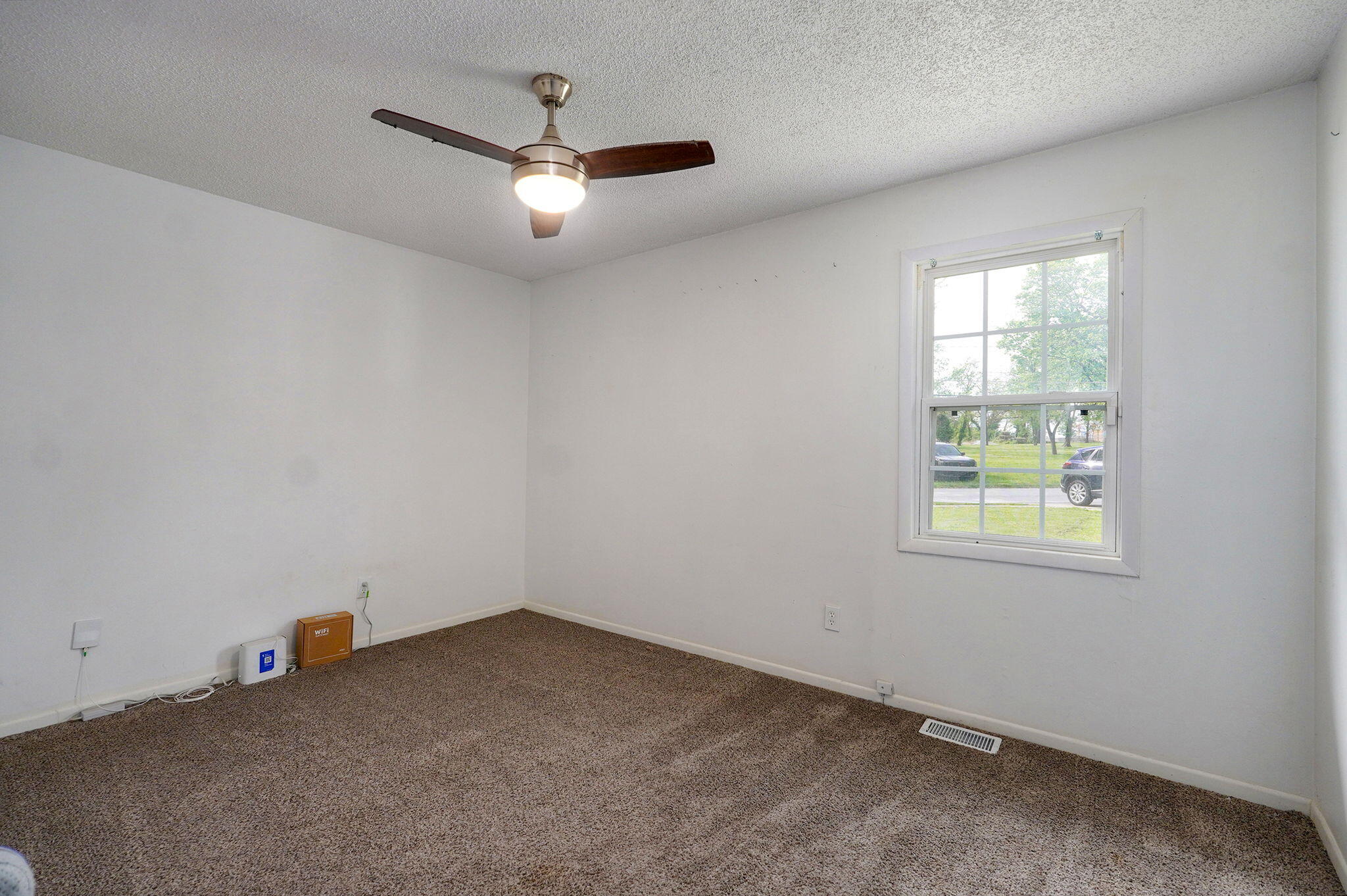 1936 North Golden Avenue Property Photo 14