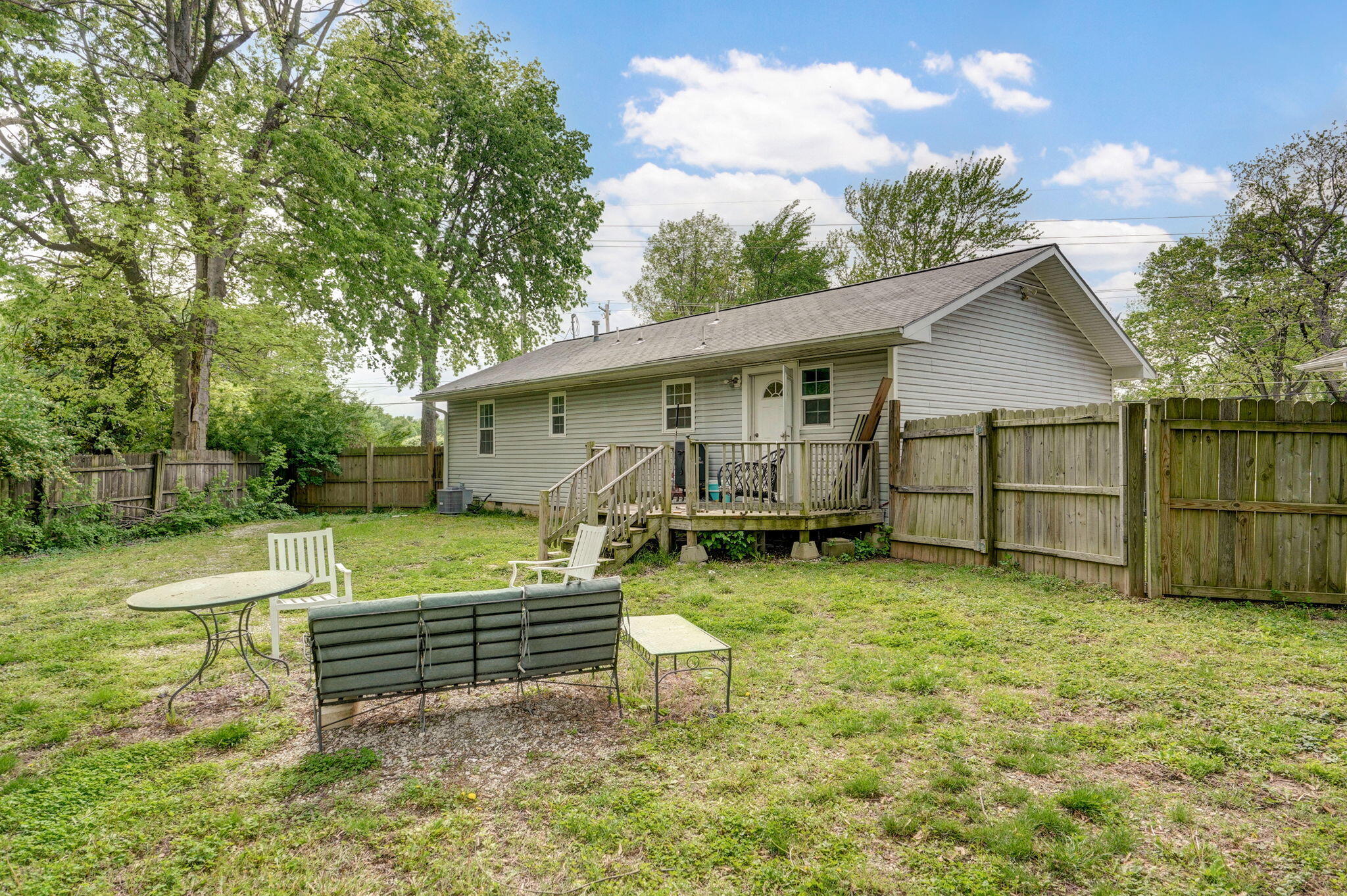 1936 North Golden Avenue Property Photo 21