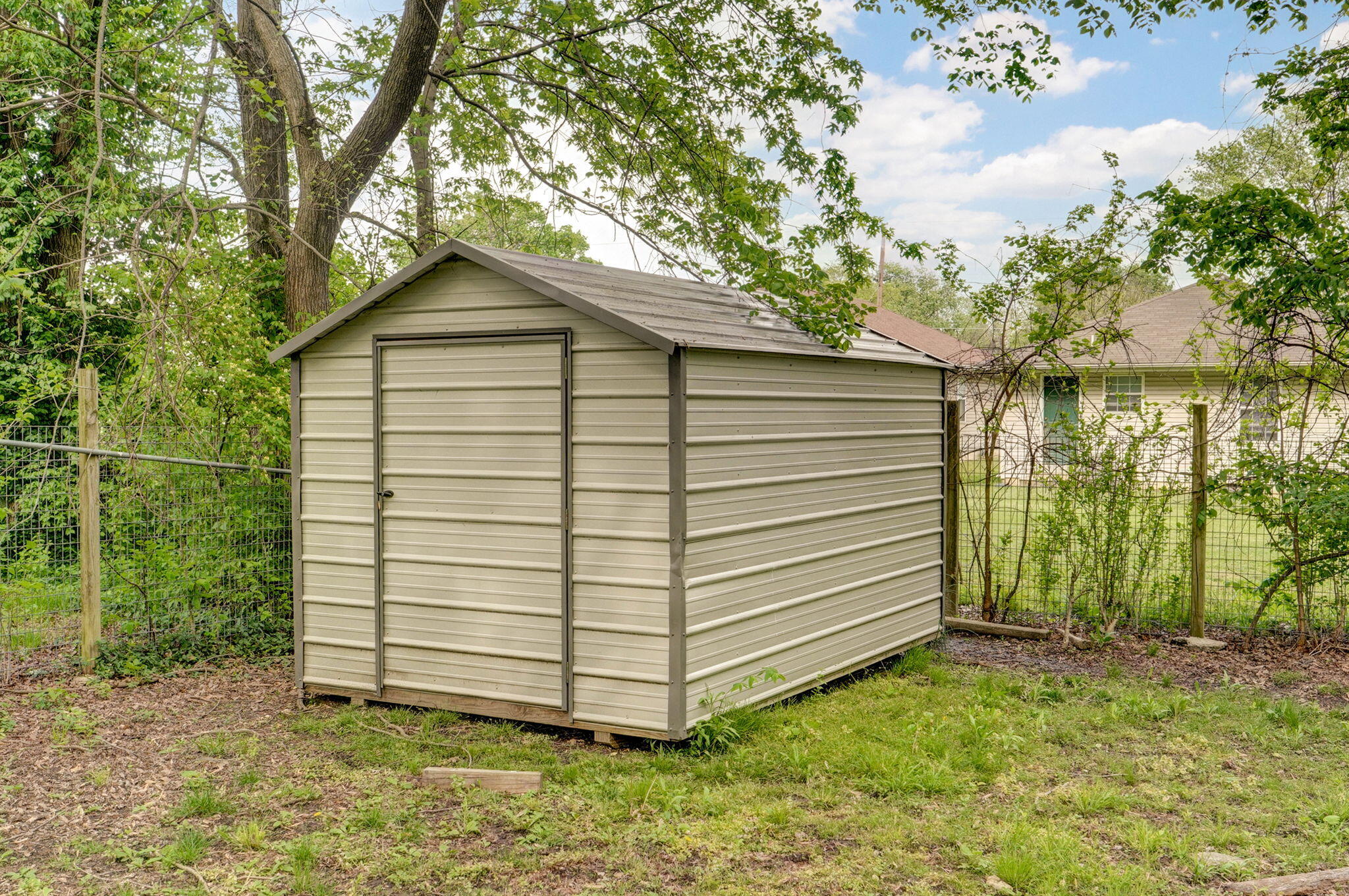 1936 North Golden Avenue Property Photo 23