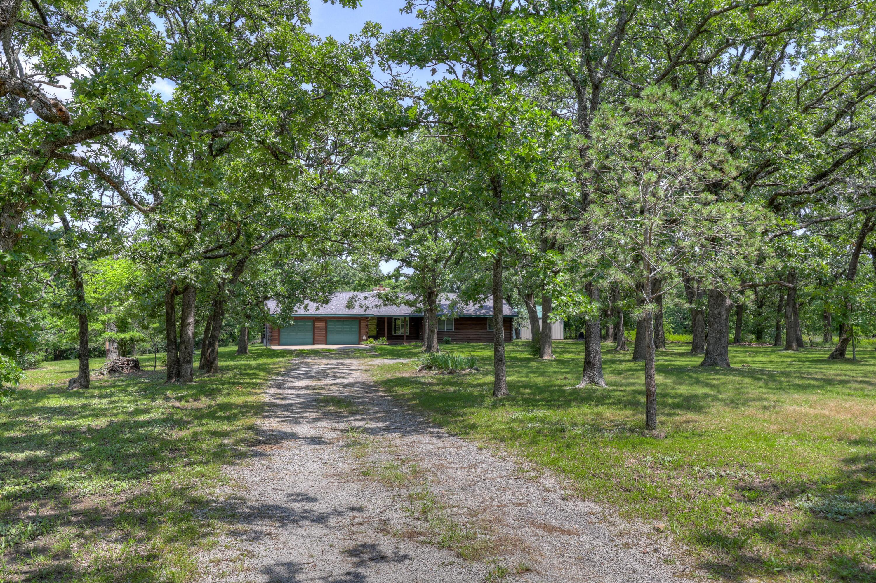 11281 Southeast Bagdad Road Property Photo 2