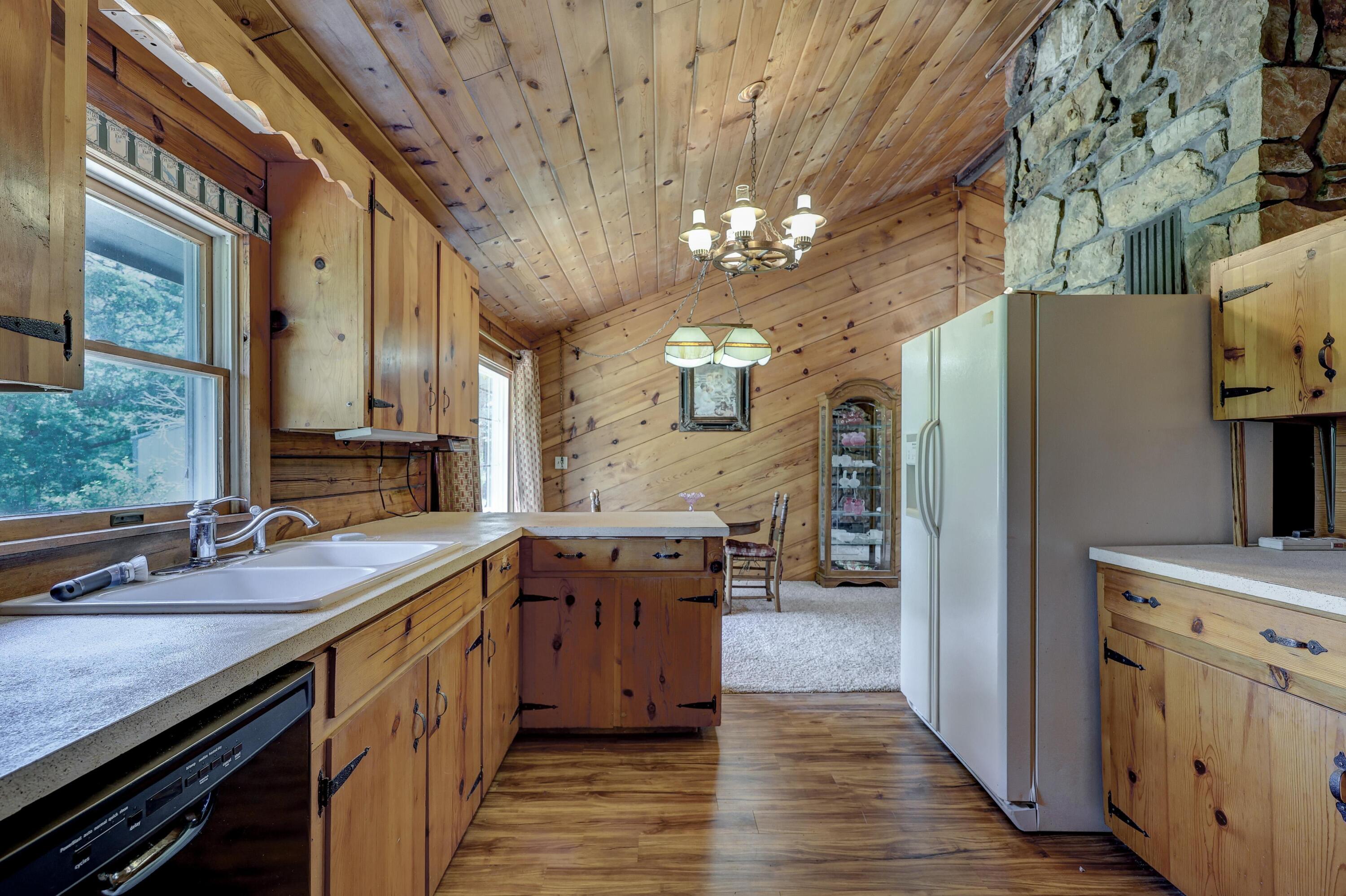 11281 Southeast Bagdad Road Property Photo 6