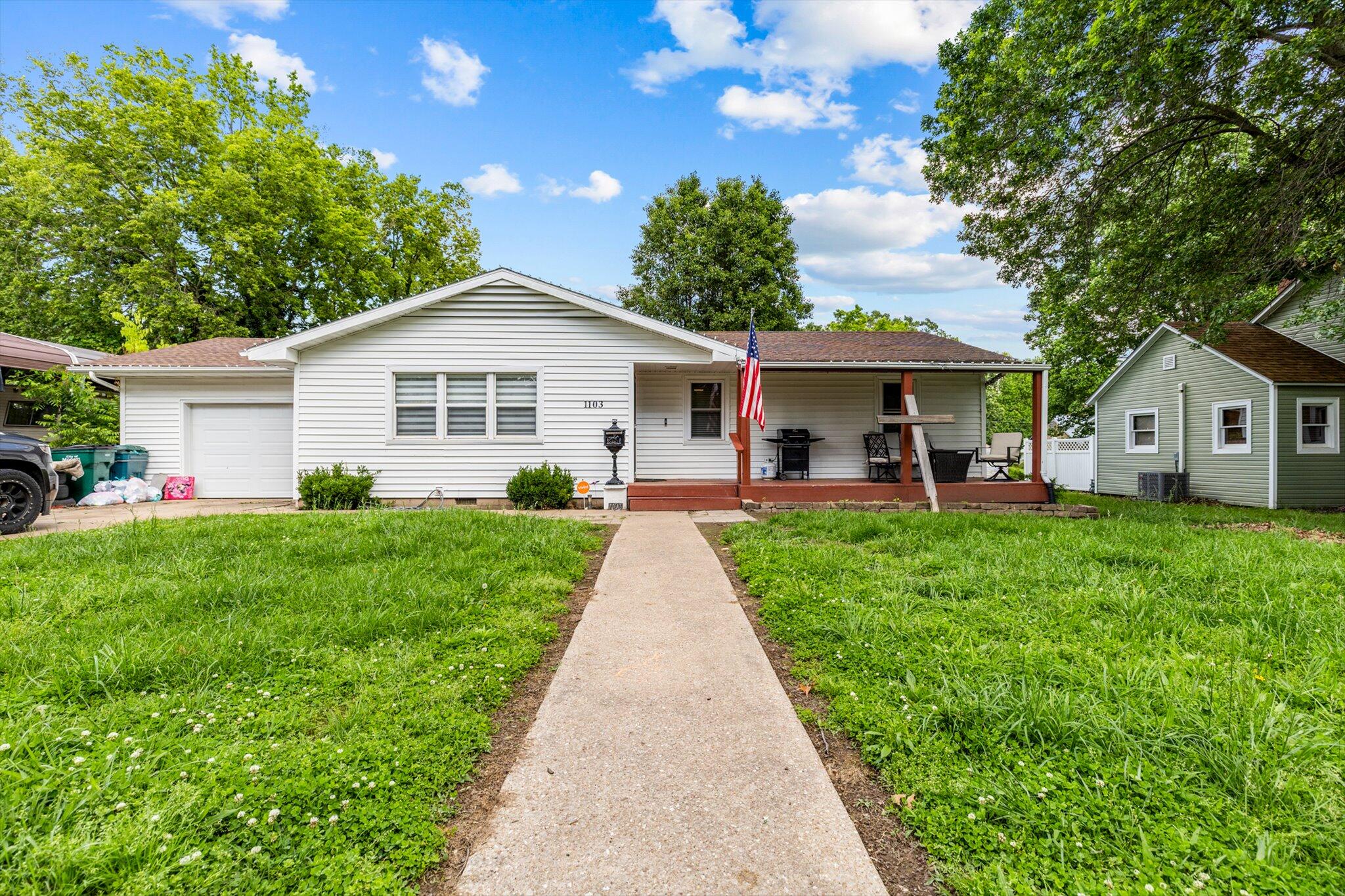 1103 4th Street Property Photo 1
