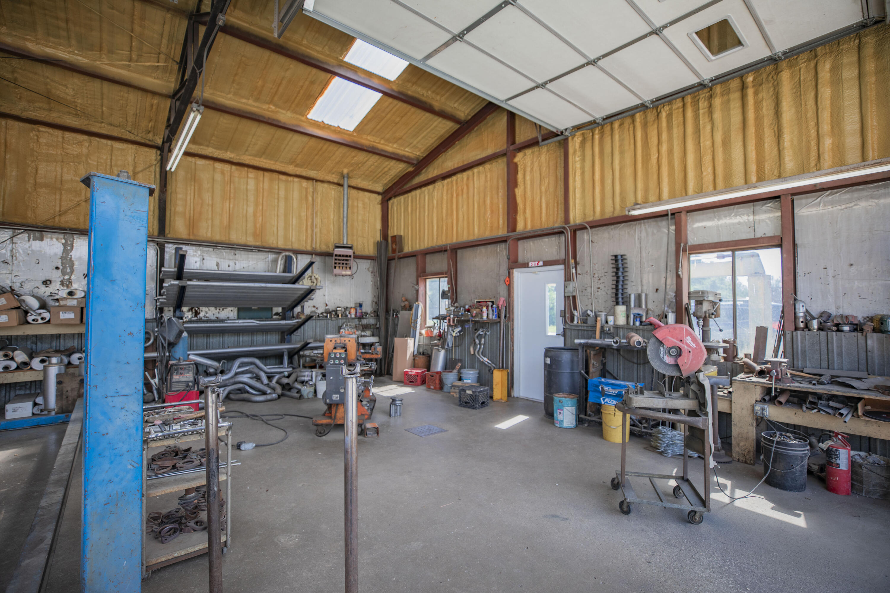 1114 West Broadway Street Property Photo 5
