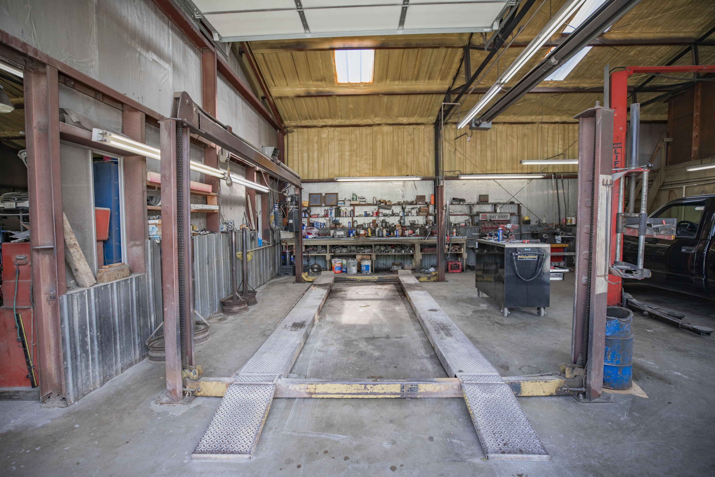 1114 West Broadway Street Property Photo 12