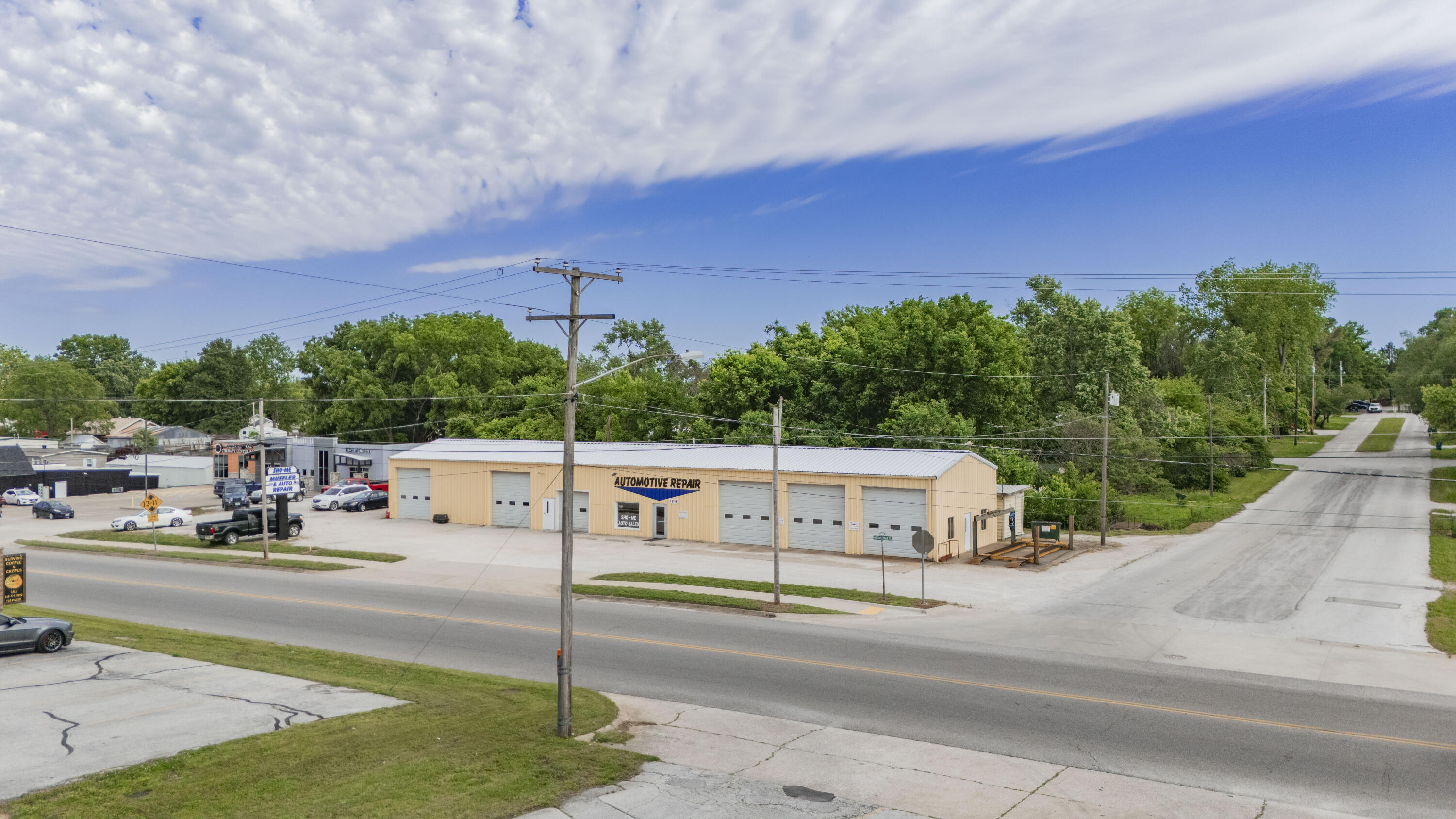 1114 West Broadway Street Property Photo 26