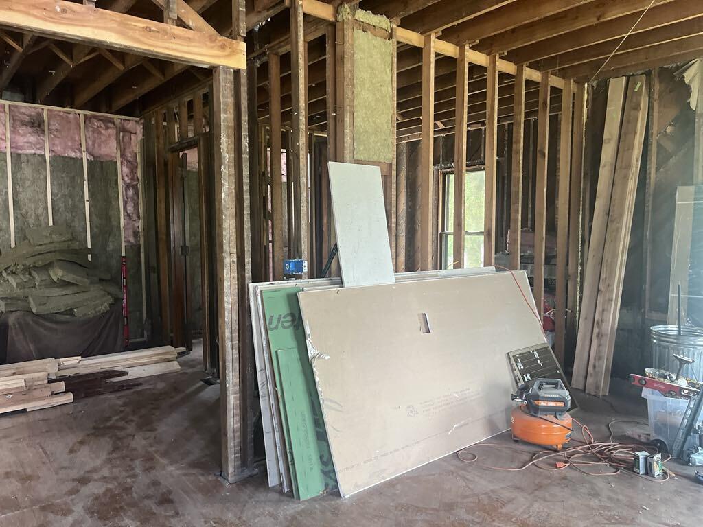 415 West Mccord Street Property Photo 3