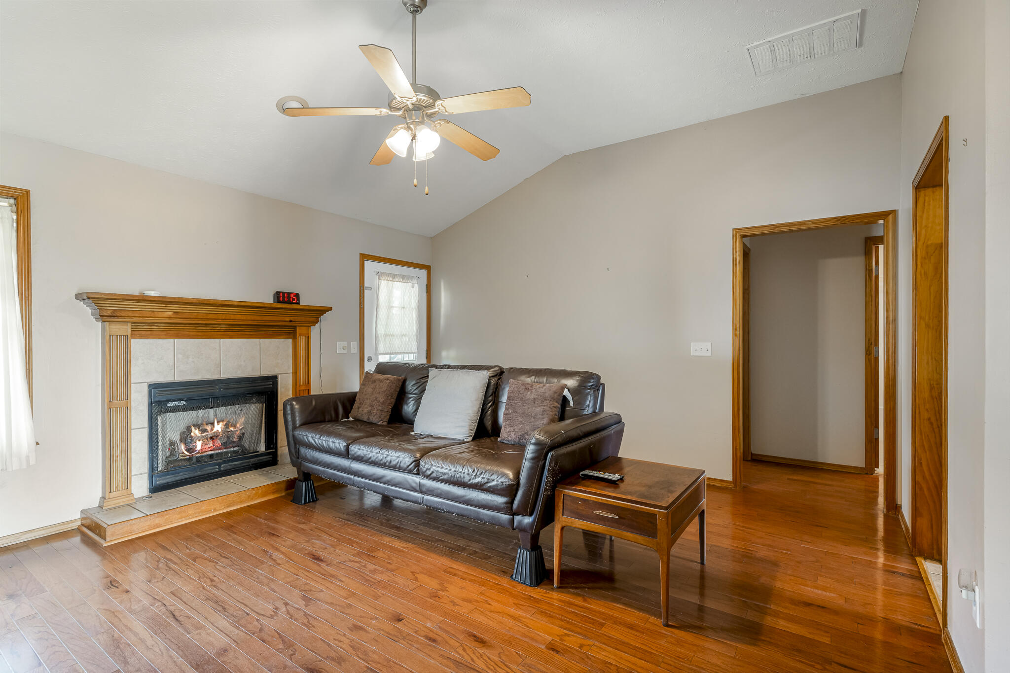 849 South Mahn Avenue Property Photo 8