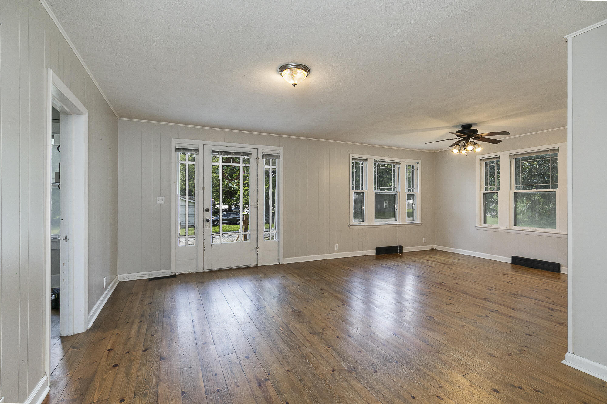 509 West Olive Street Property Photo 4