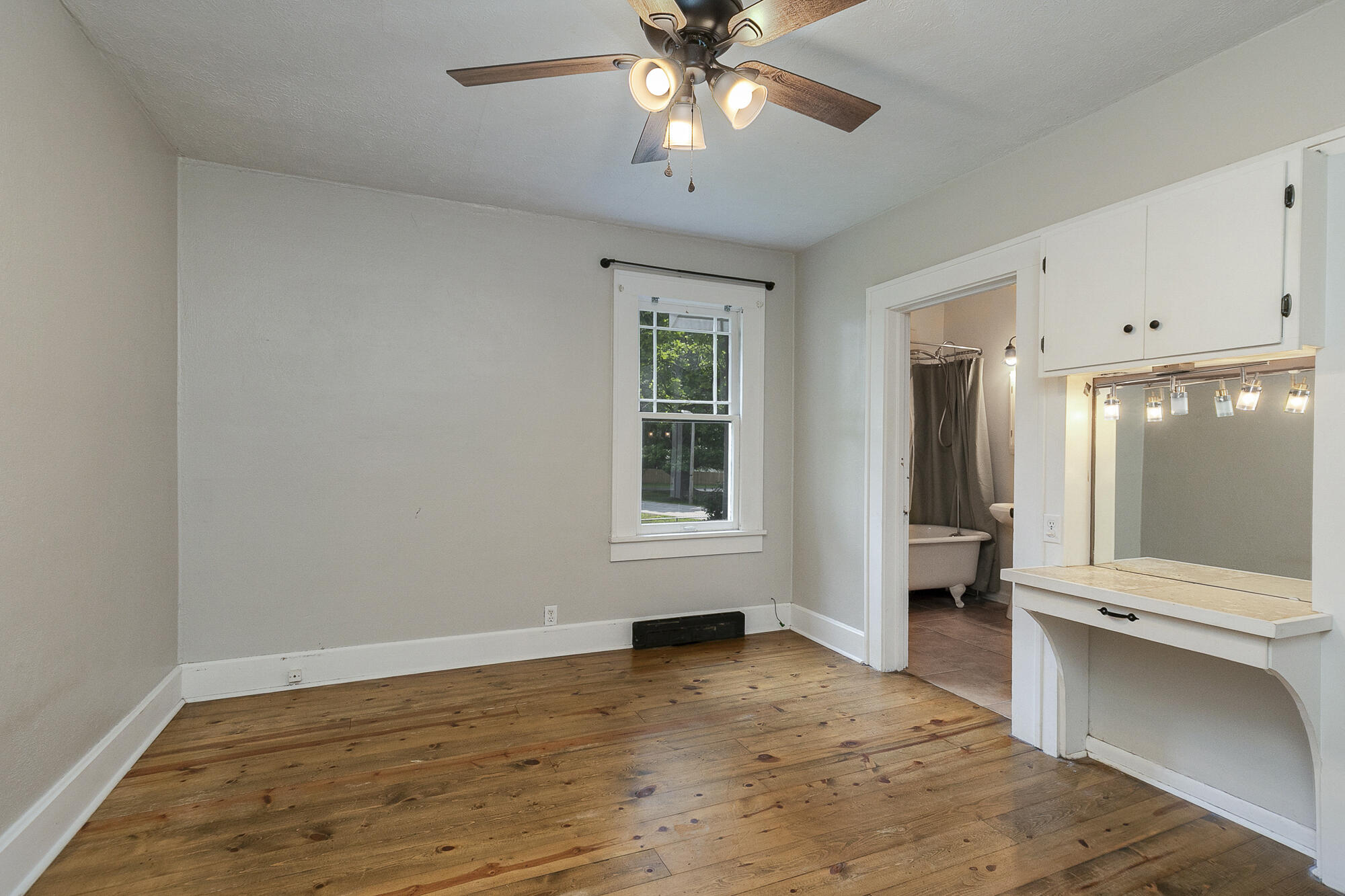 509 West Olive Street Property Photo 13