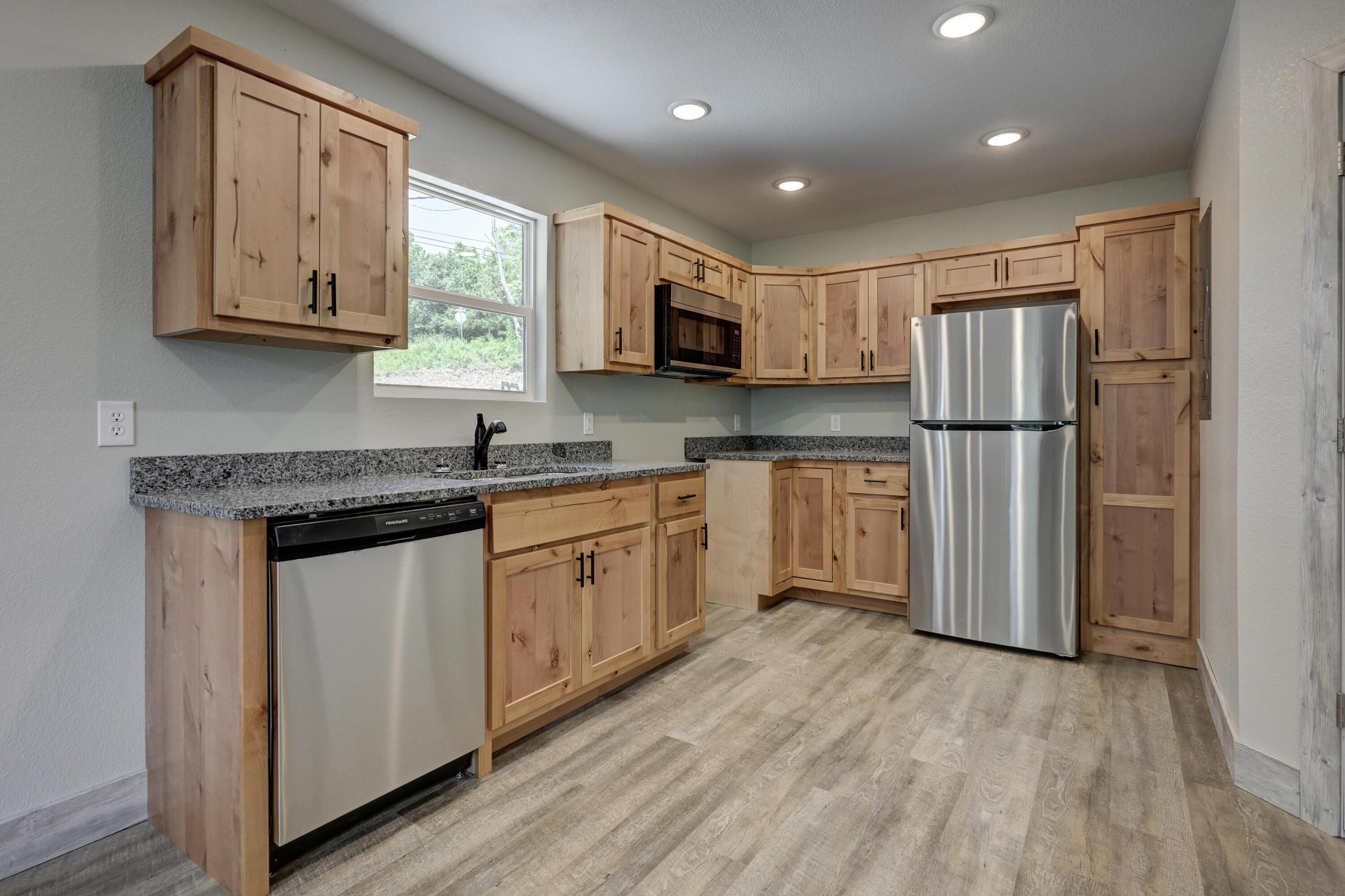1601 Ridgewood Property Photo 8