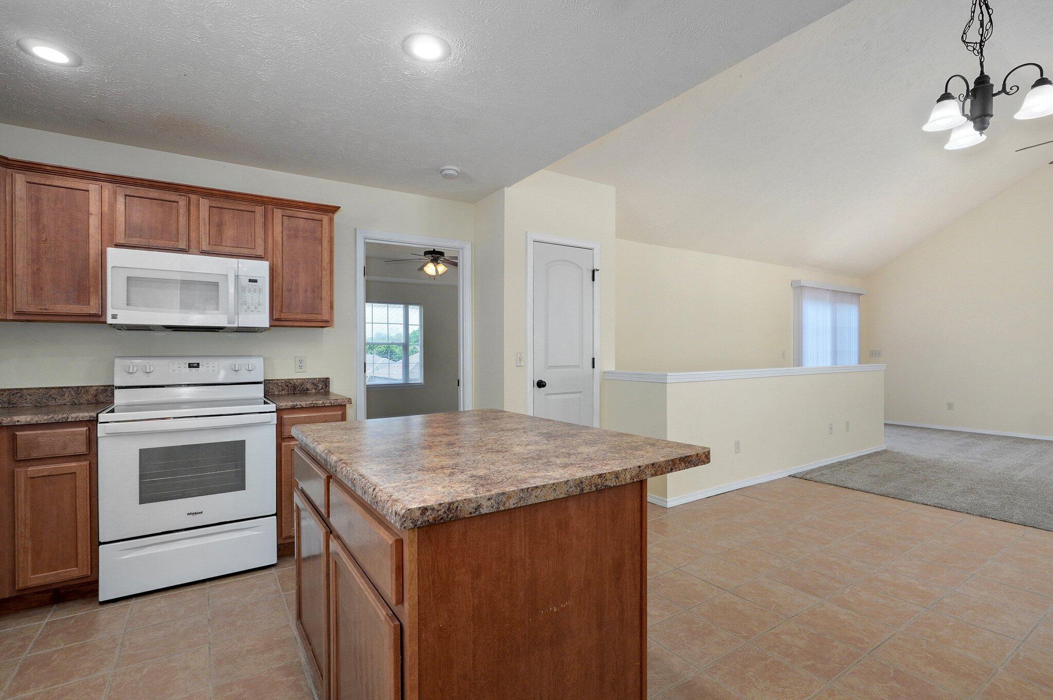 612-614 East Daniels Street Property Photo 10