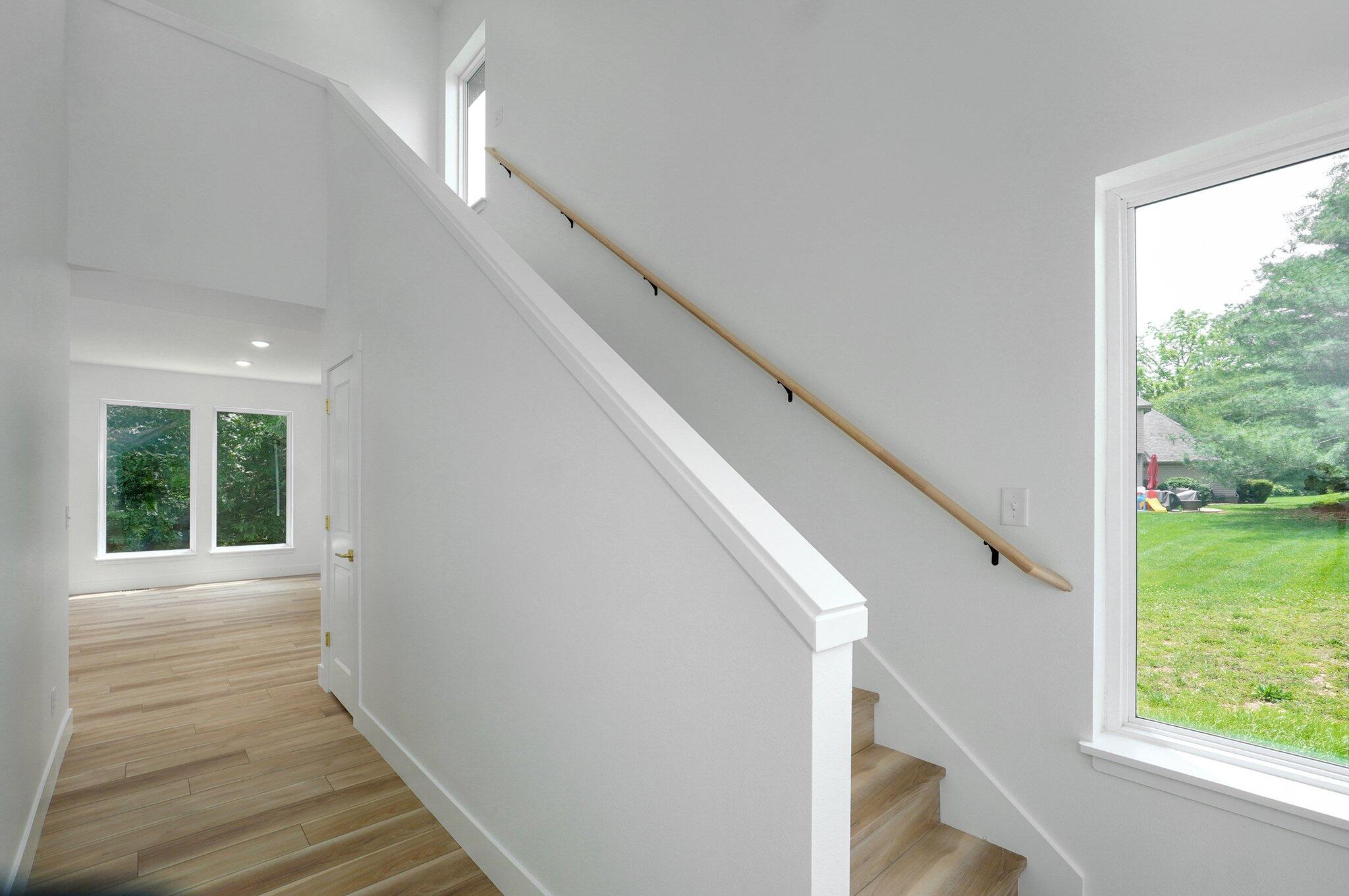 688 Miller Rd Street Property Photo 5
