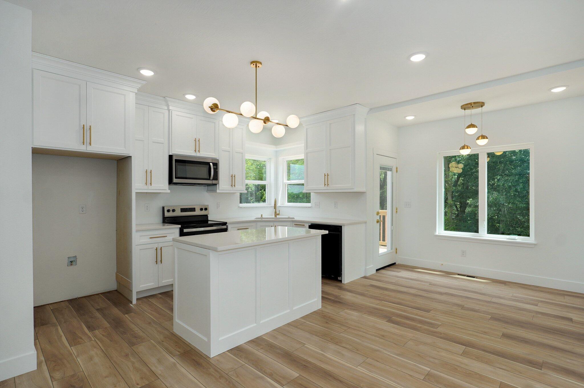 688 Miller Rd Street Property Photo 11