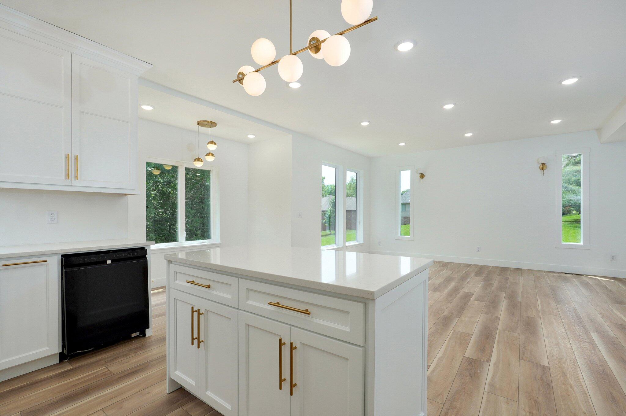 688 Miller Rd Street Property Photo 15