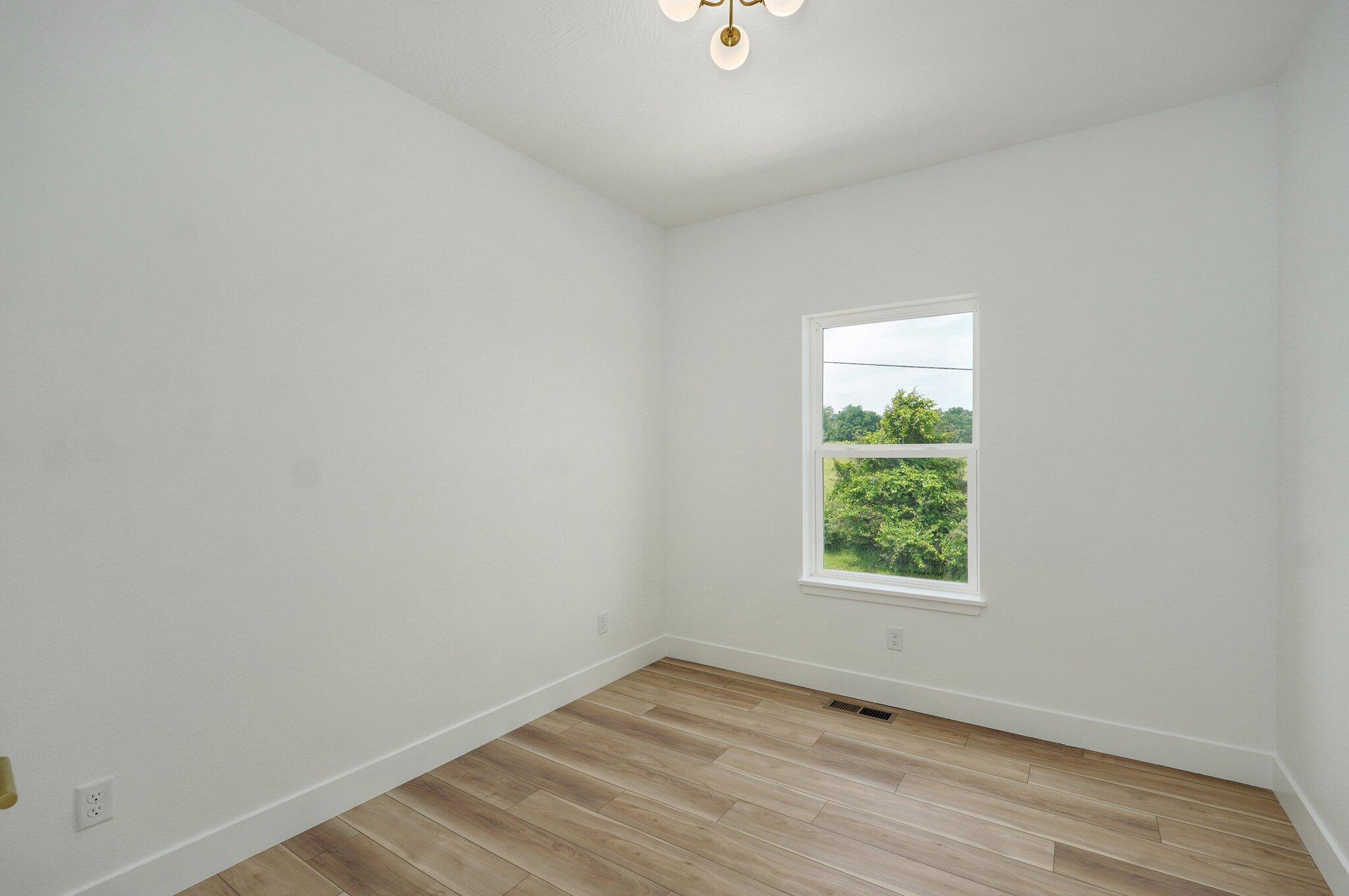 688 Miller Rd Street Property Photo 25