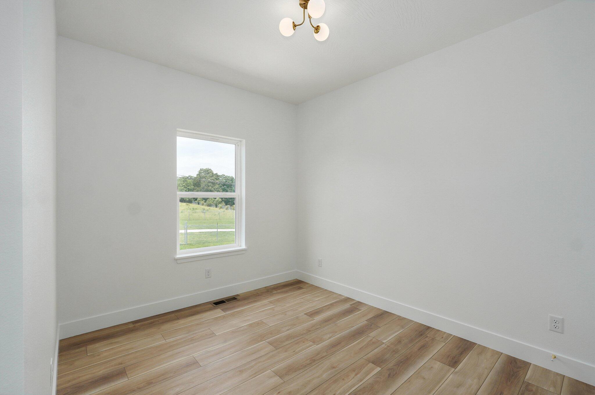 688 Miller Rd Street Property Photo 26