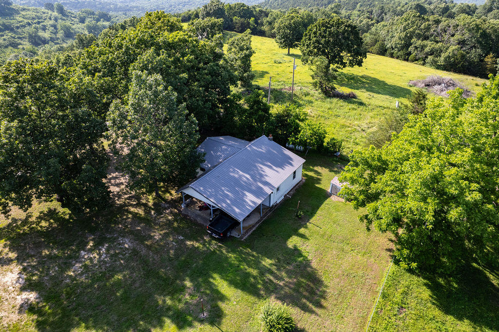 6034 Flat Creek Road Property Photo 3
