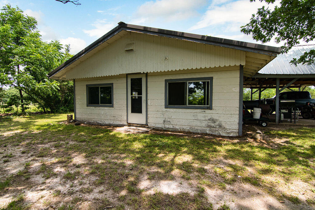 6034 Flat Creek Road Property Photo 8