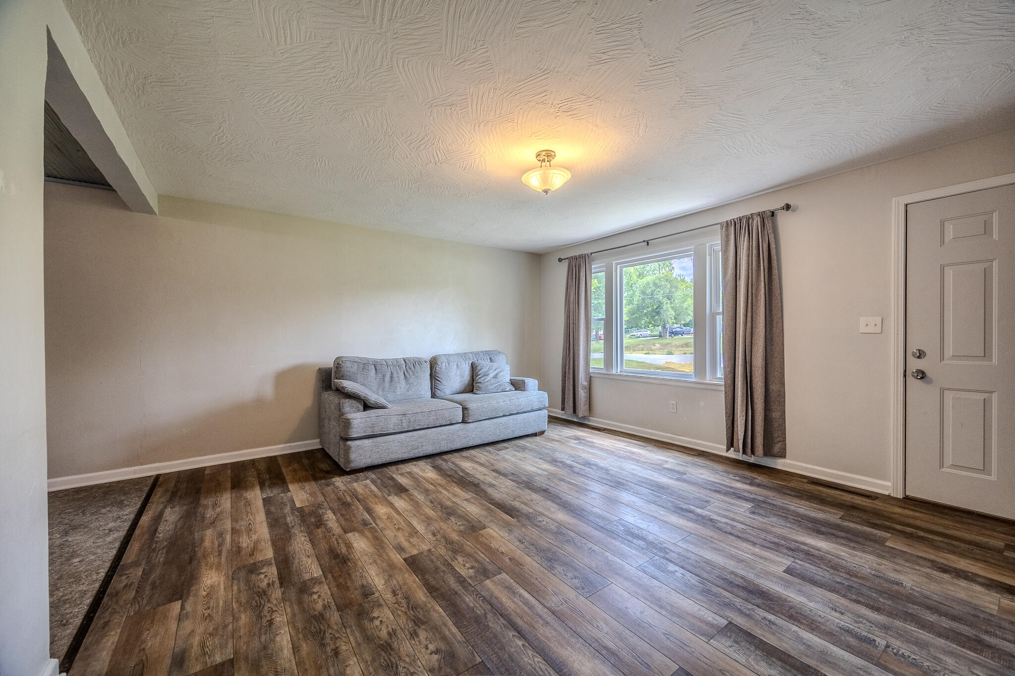243 East Burford Street Property Photo 5