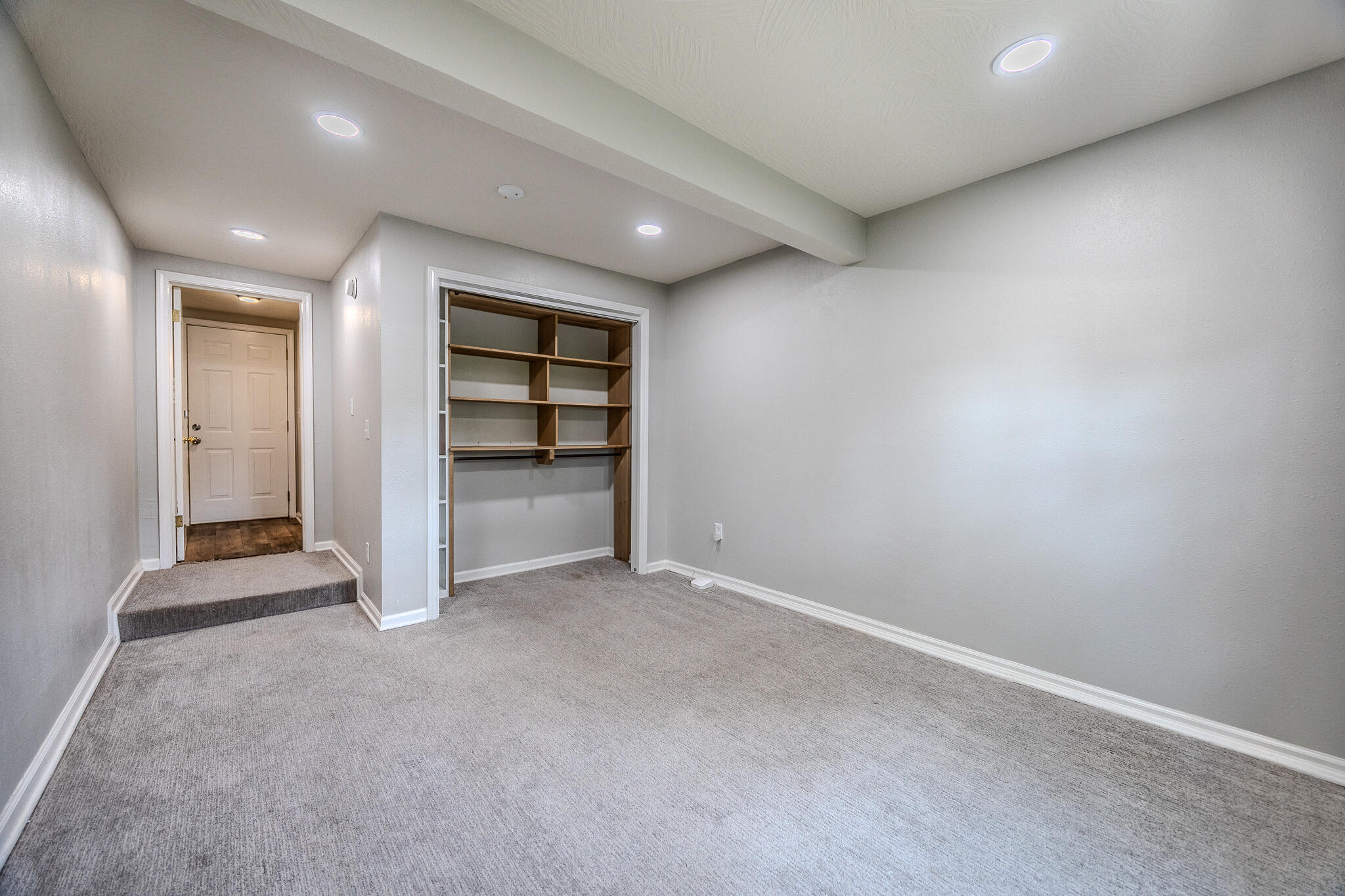 243 East Burford Street Property Photo 16