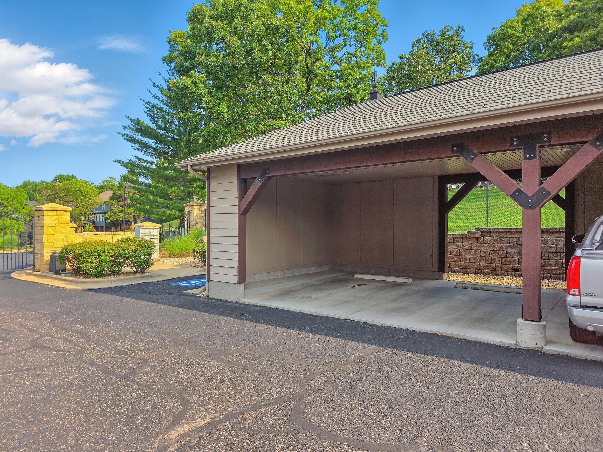 1206 Riverstone Drive Property Photo 34