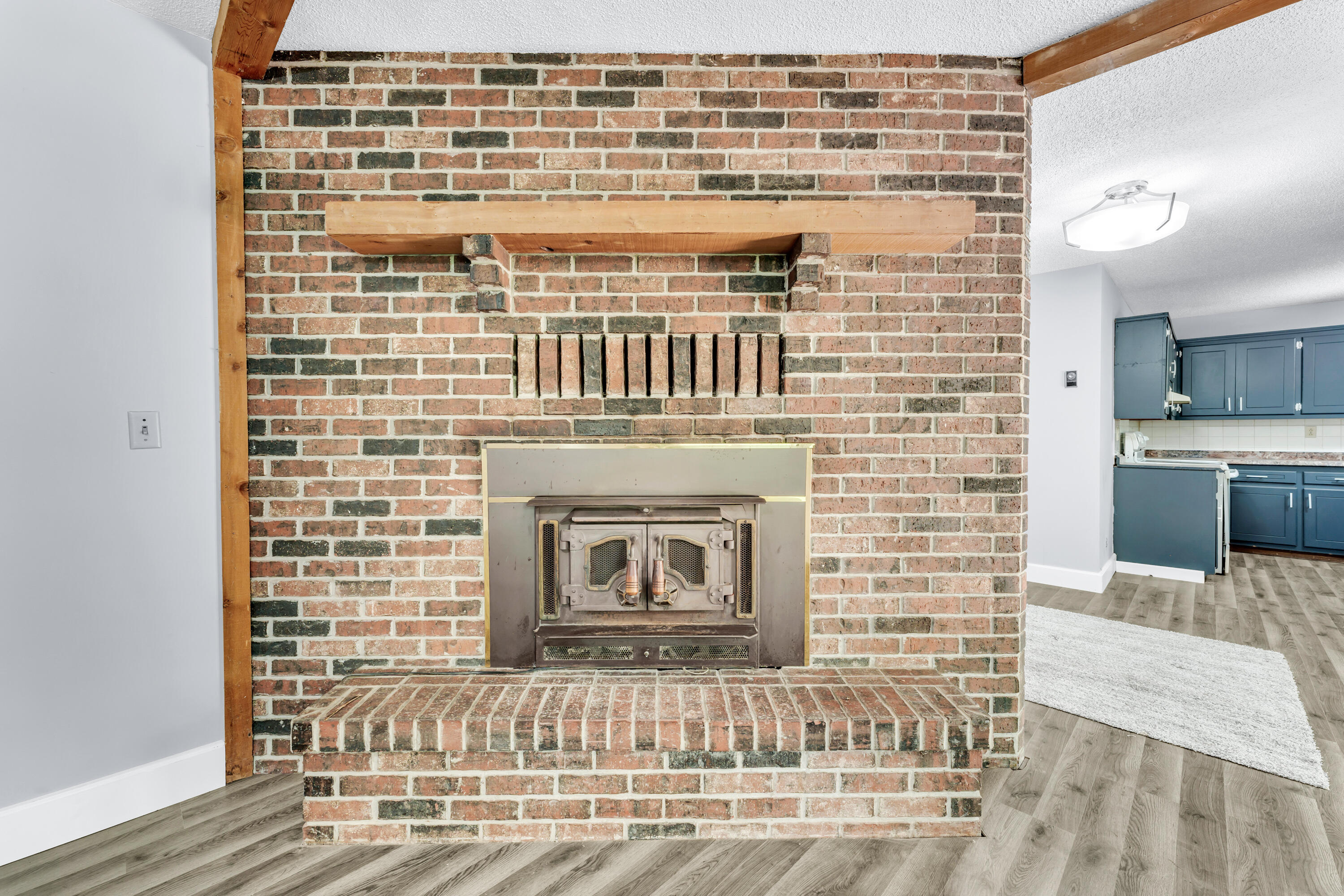 1061 Brentwood Drive Property Photo 4