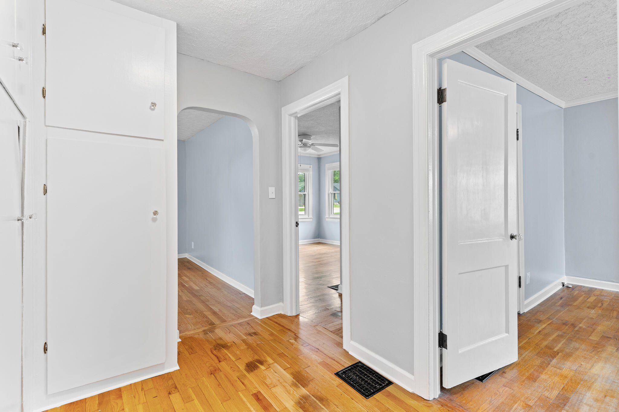 616 West Silsby Street Property Photo 17
