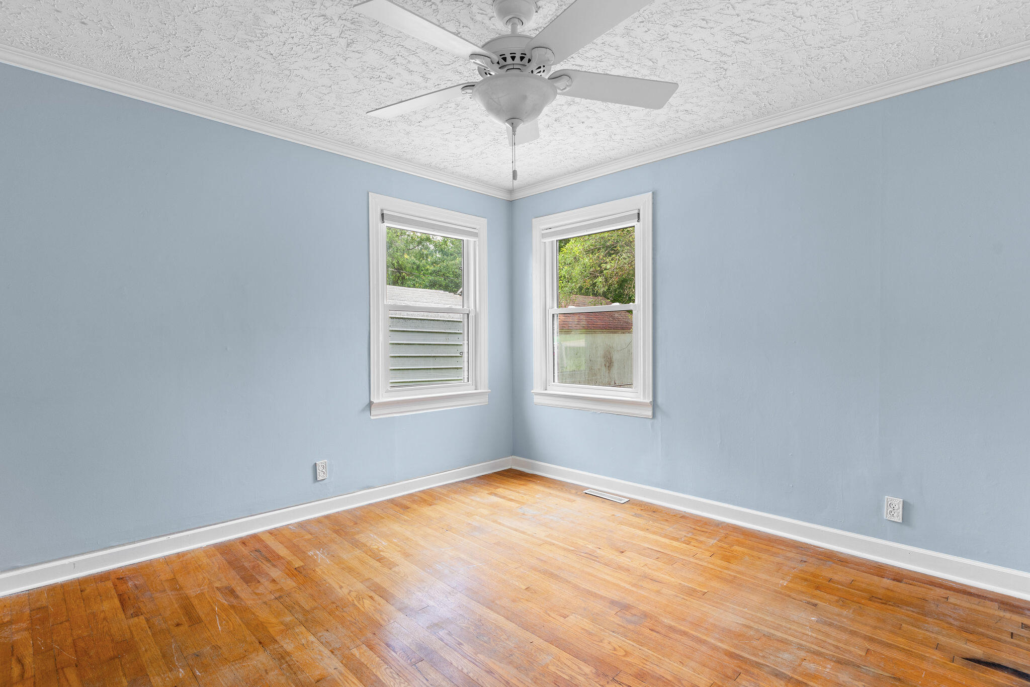 616 West Silsby Street Property Photo 19