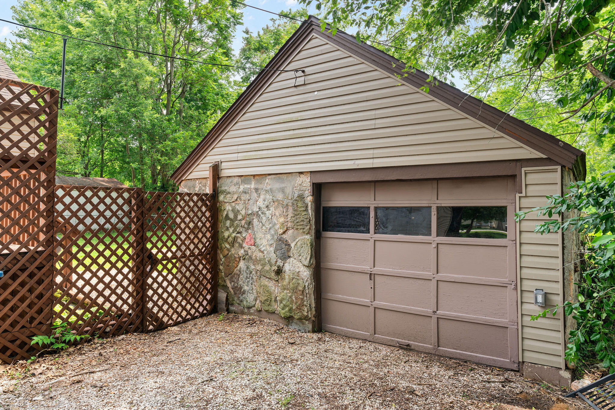 616 West Silsby Street Property Photo 27