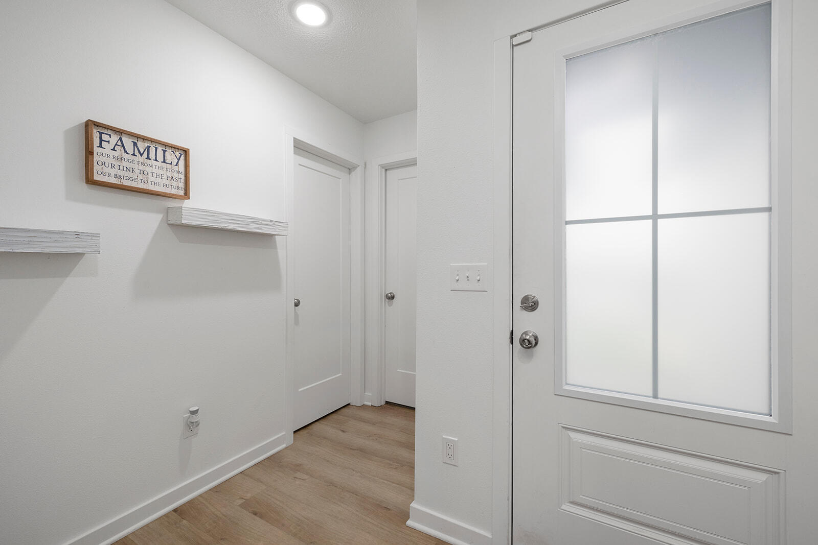 1118 East Lakota Street Property Photo 5