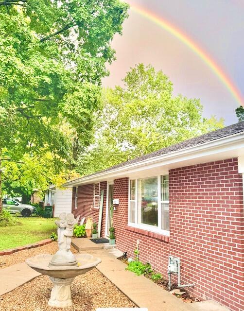 613 King Street Property Photo 2