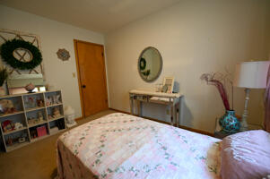 613 King Street Property Photo 24