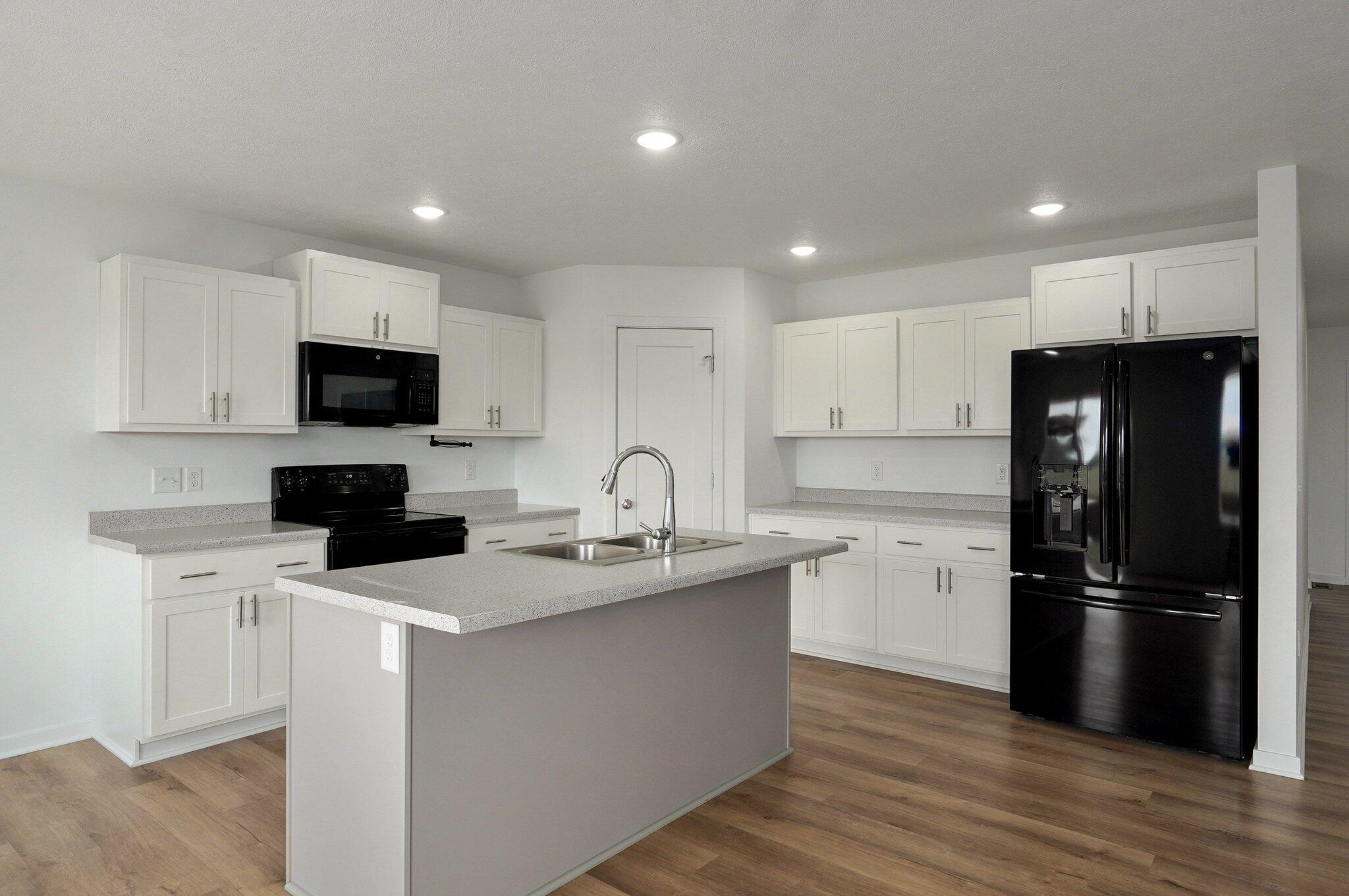 1158 West Holly Street Property Photo 9
