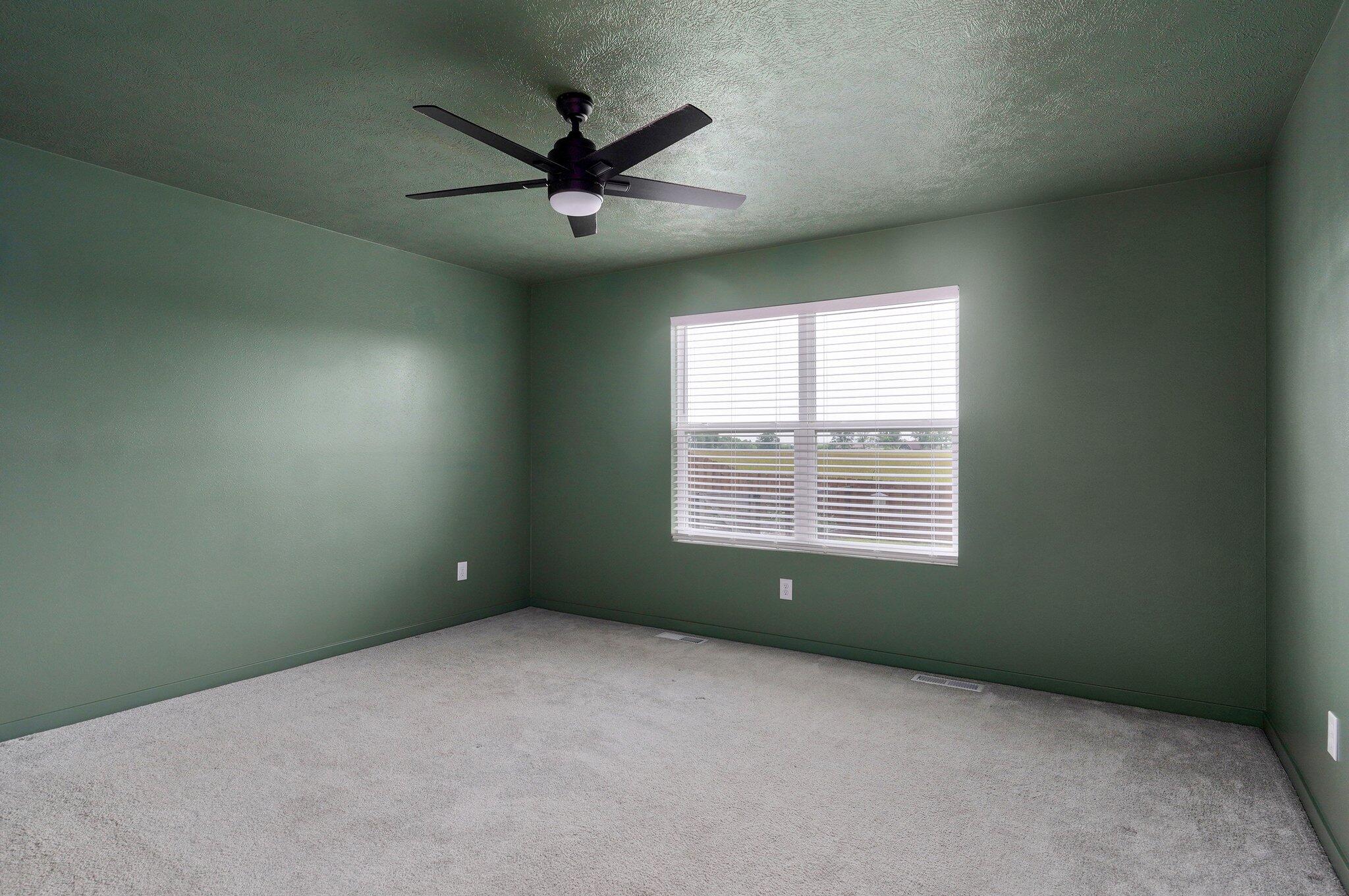 1158 West Holly Street Property Photo 19