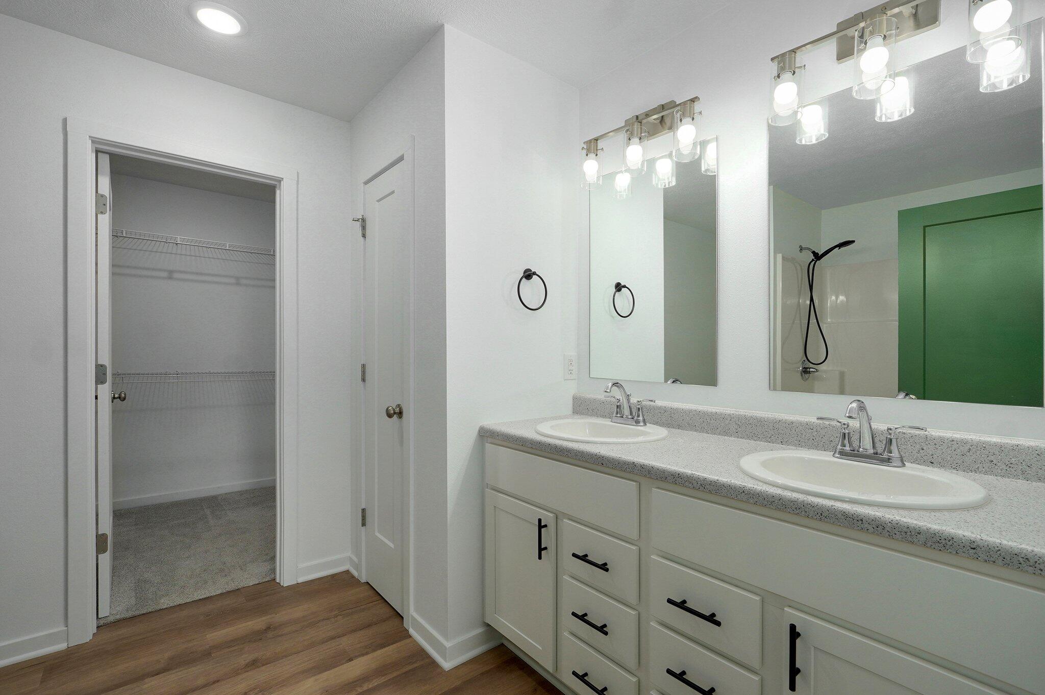 1158 West Holly Street Property Photo 21