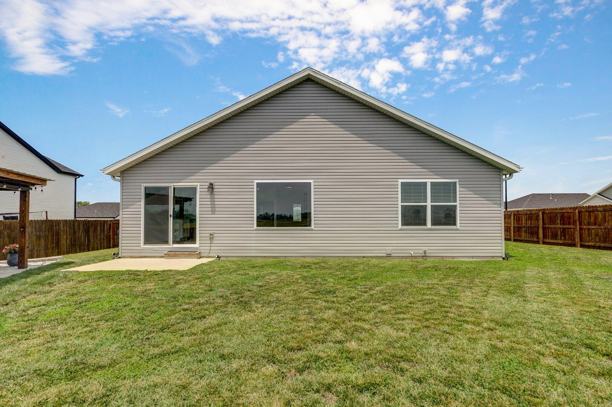 1158 West Holly Street Property Photo 33