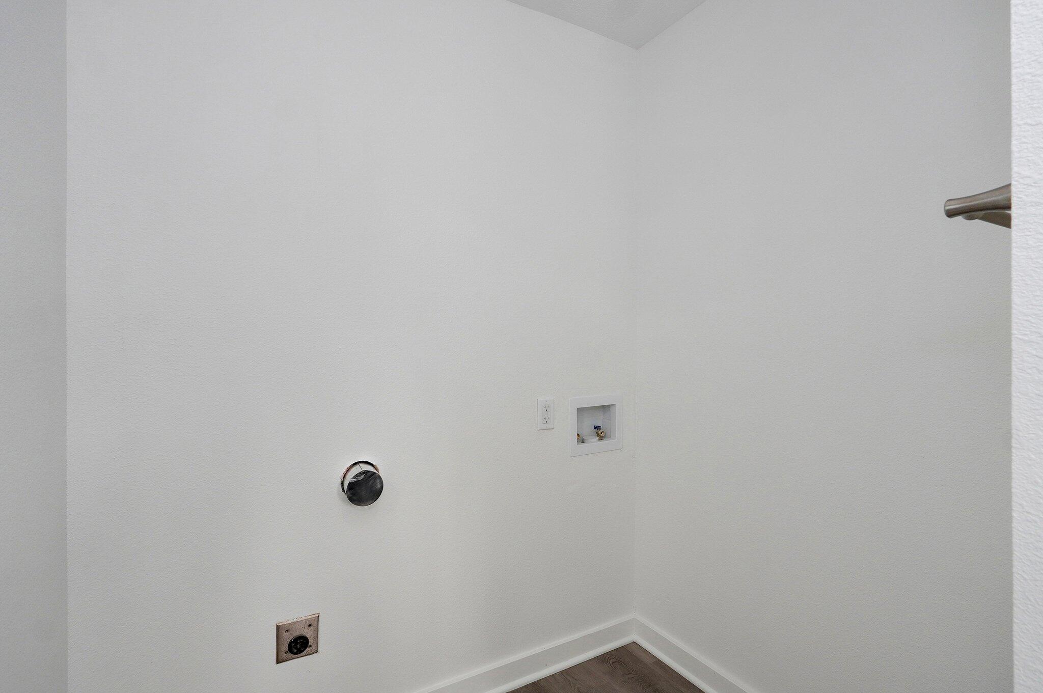 2710 East Linwood Street Property Photo 12