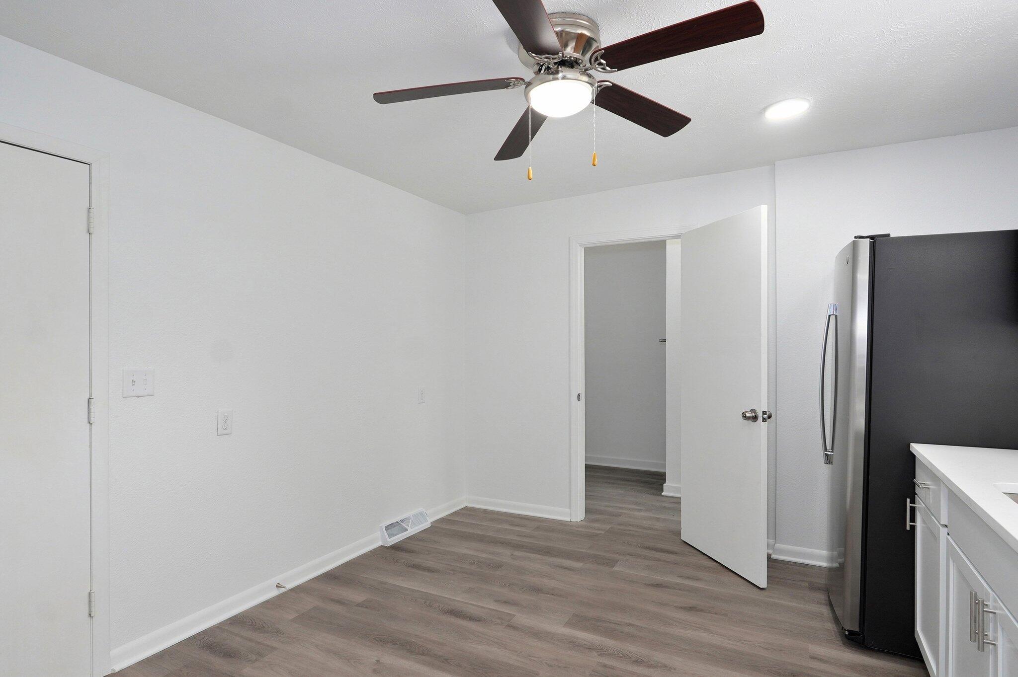 2710 East Linwood Street Property Photo 14