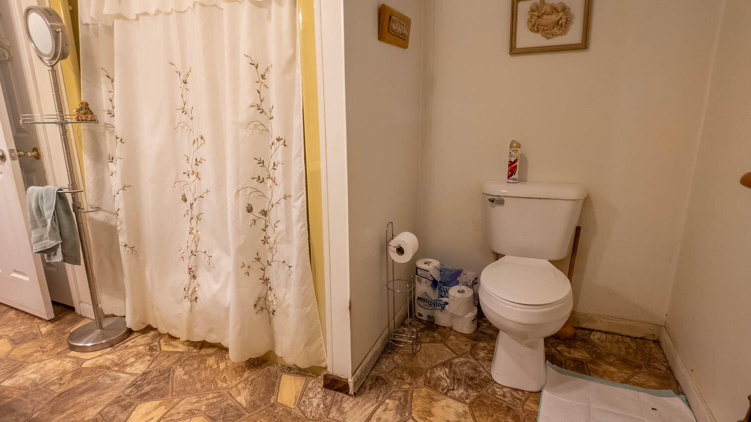 7042 County Road 220 Property Photo 12