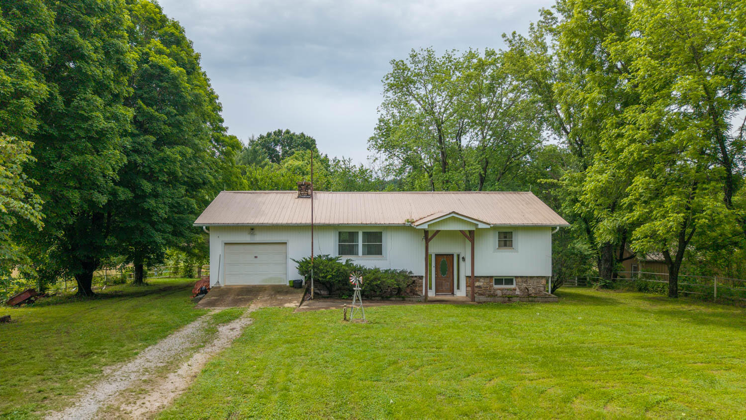 7042 County Road 220 Property Photo 48