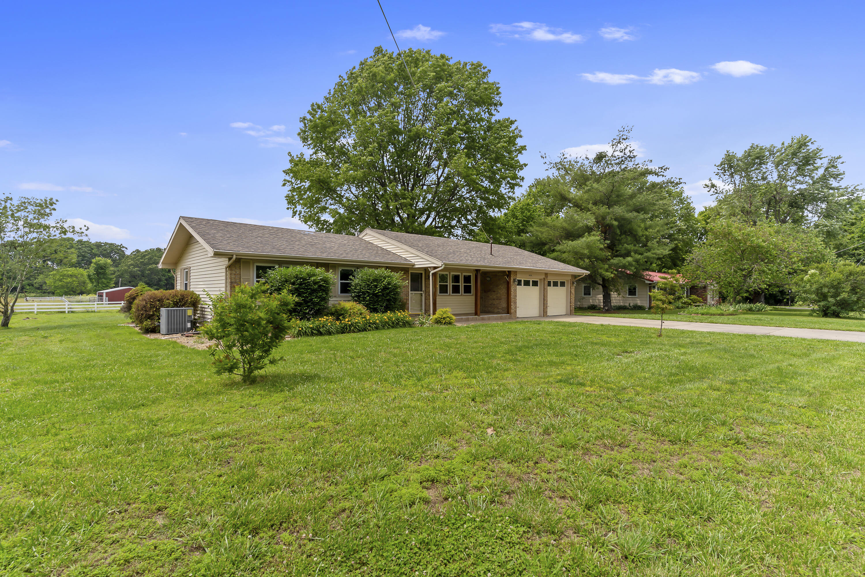 5263 North Crestwood Drive Property Photo 3
