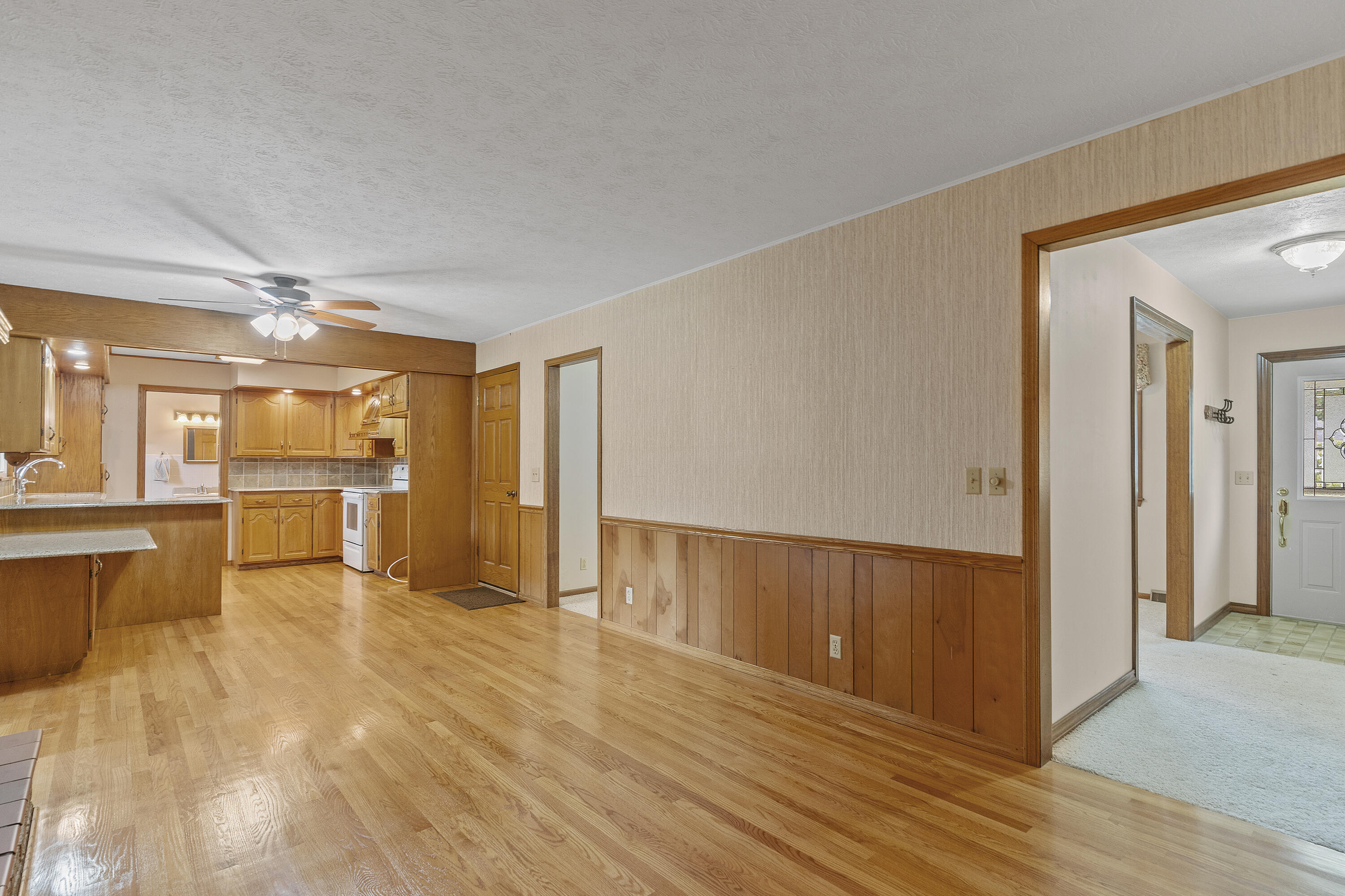 5263 North Crestwood Drive Property Photo 10